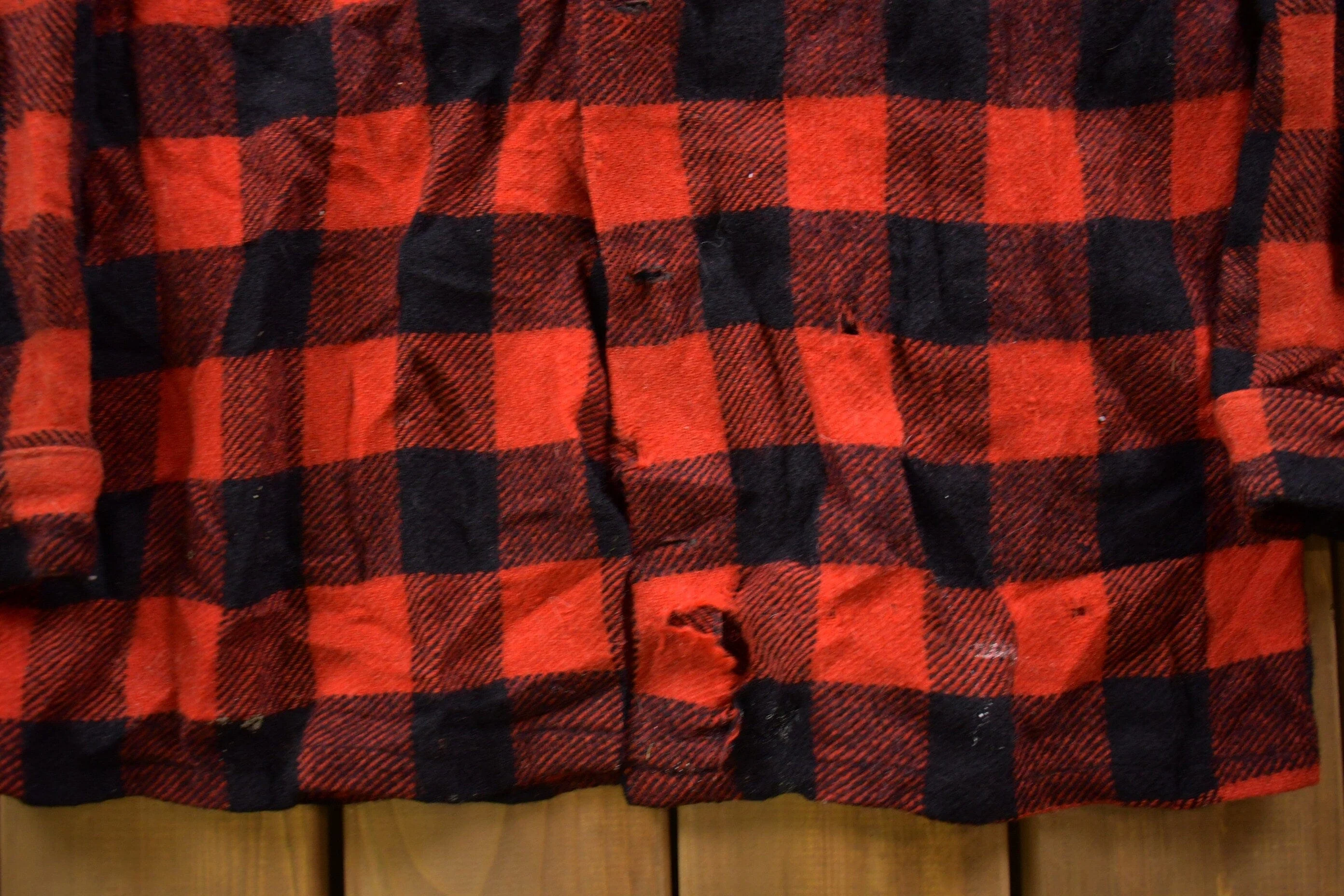 Vintage 1950s Buffalo Plaid Wool Button Up Shirt Back Vent Men's Medium - Image 3