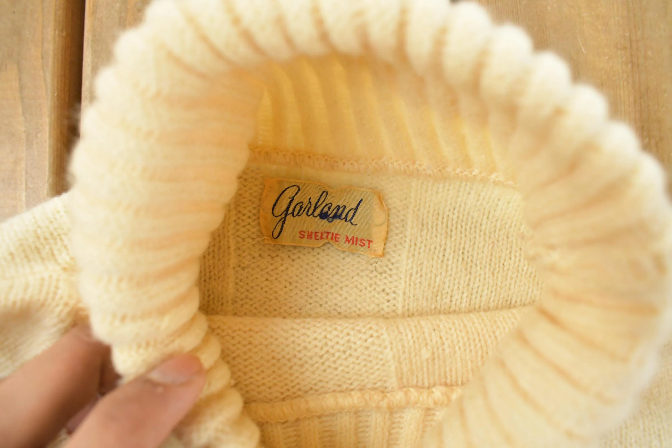 Vintage 1950's Garland Sheltie Mist Collegiate Knit Turtleneck Sweater Women's S - Image 5