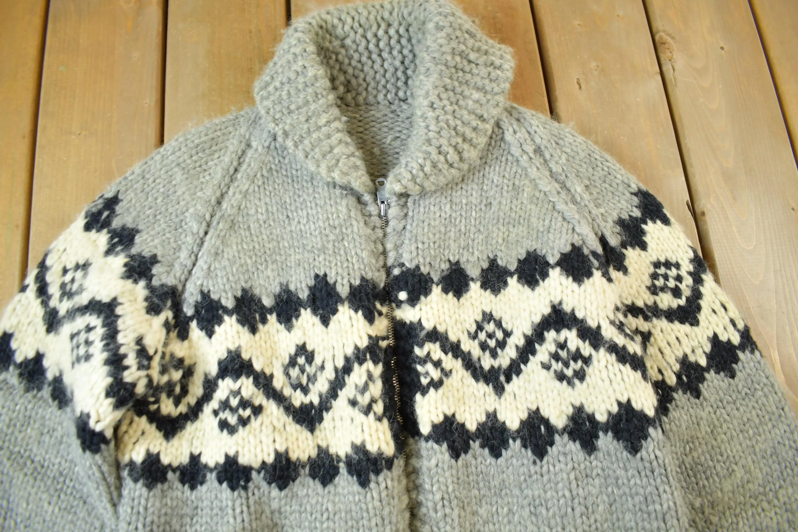 Vintage 1950s Hand-Knit Grey Cowichan Sweater Men's M - Image 3