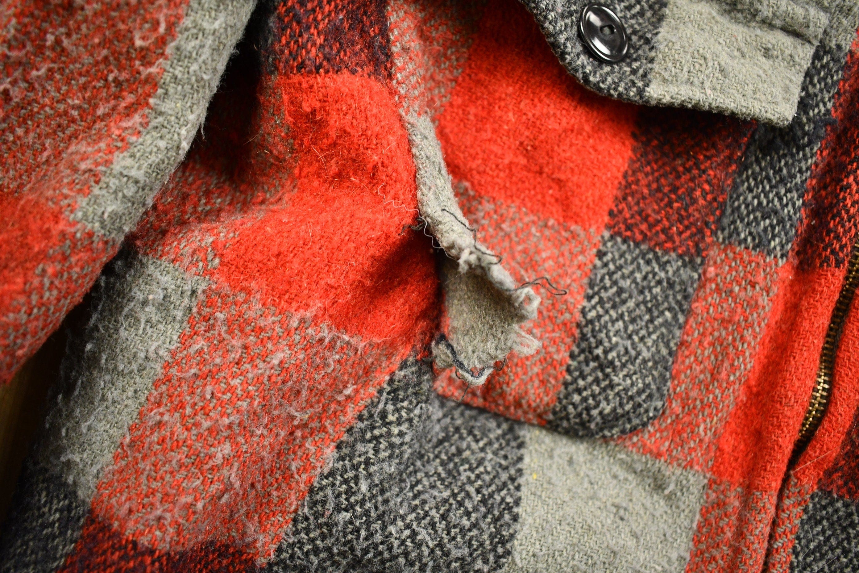 Vintage 1950s Melton Outer-Wear Buffalo Plaid Wool Hunting Jacket Men's Medium - Image 6