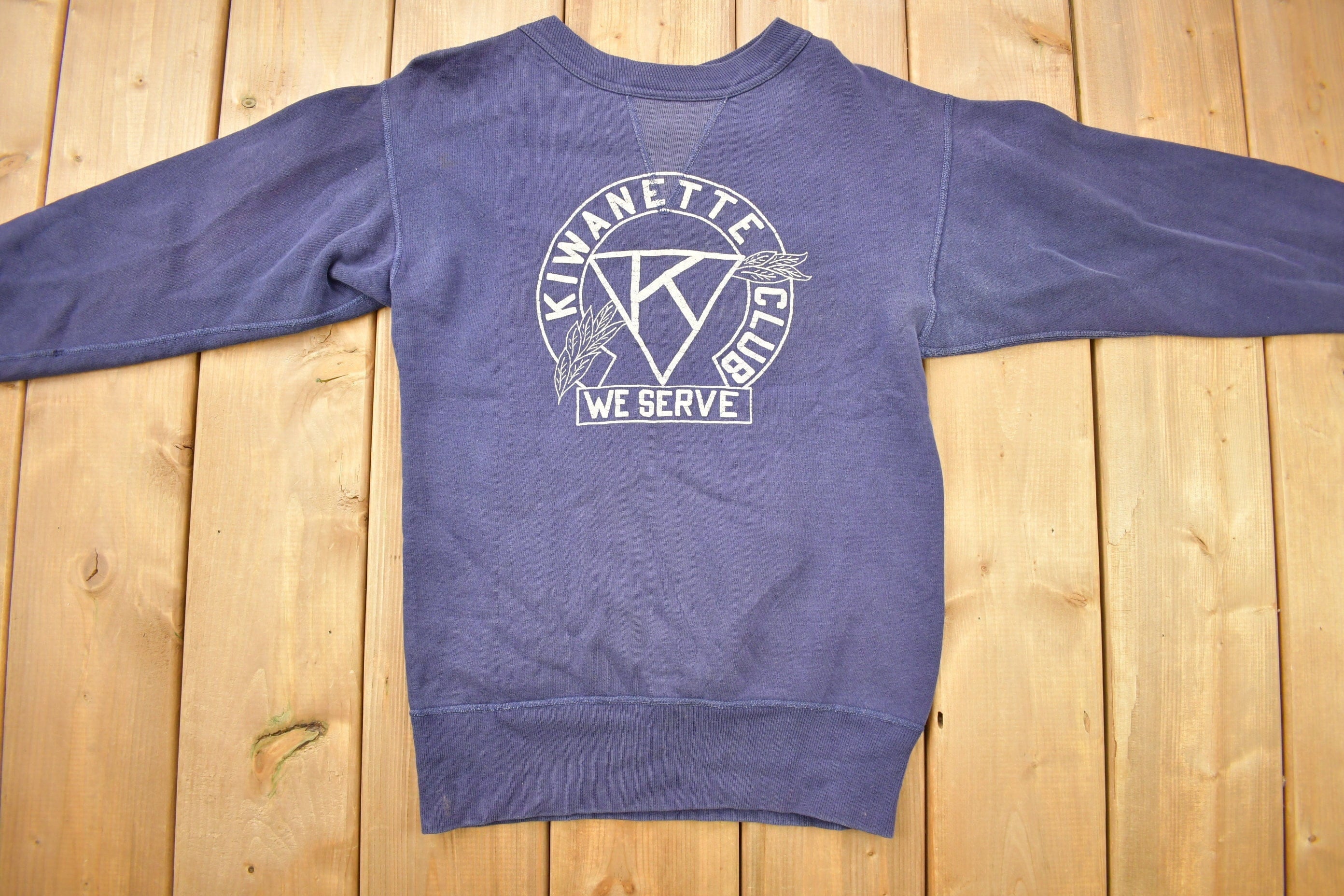 Vintage 1950s Single V Crewneck Sweatshirt Kwanette Club We Serve Racquet Club - Image 3