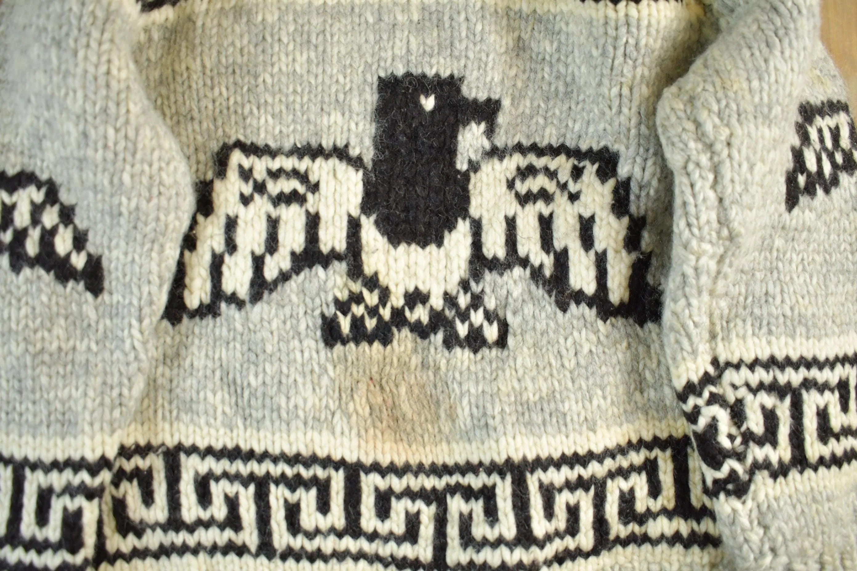 Vintage 1960s 1970s Hand-Knit Eagle Theme Cowichan Sweater Men's Small - Image 5