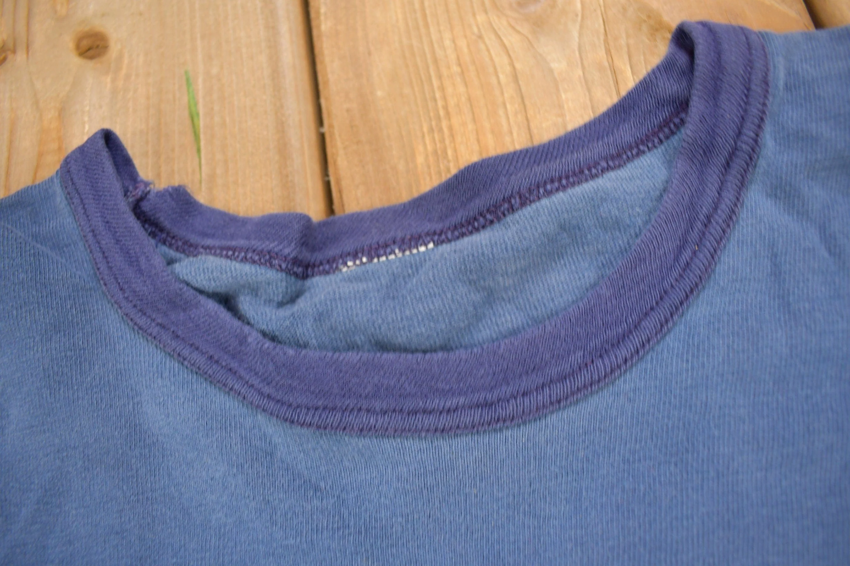Vintage 1960s Fort Lewis College Collegiate Jersey T-Shirt Men's Large - Image 4