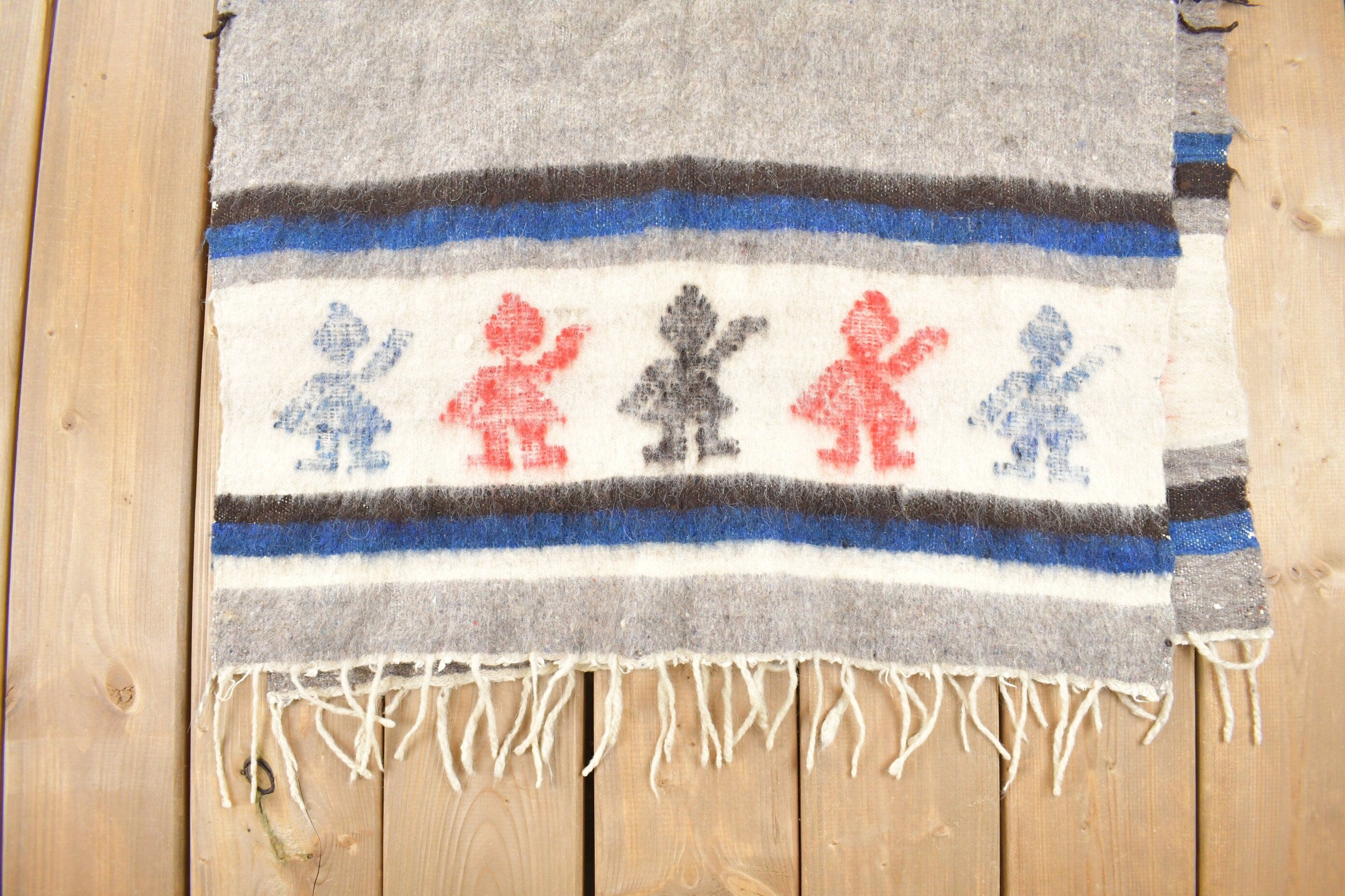 Vintage 1960s Mexican Rug Knit Poncho - Image 3
