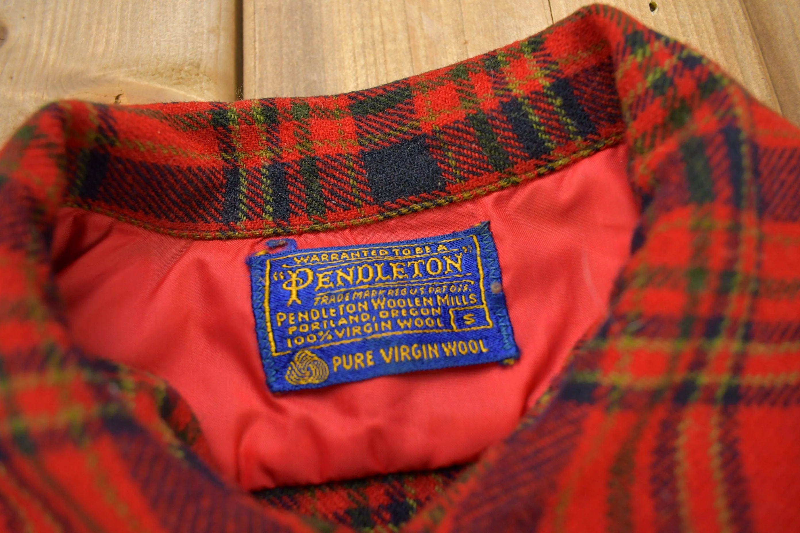 Vintage 1960s Pendleton Plaid Button Up Board Shirt Men's S - Image 4