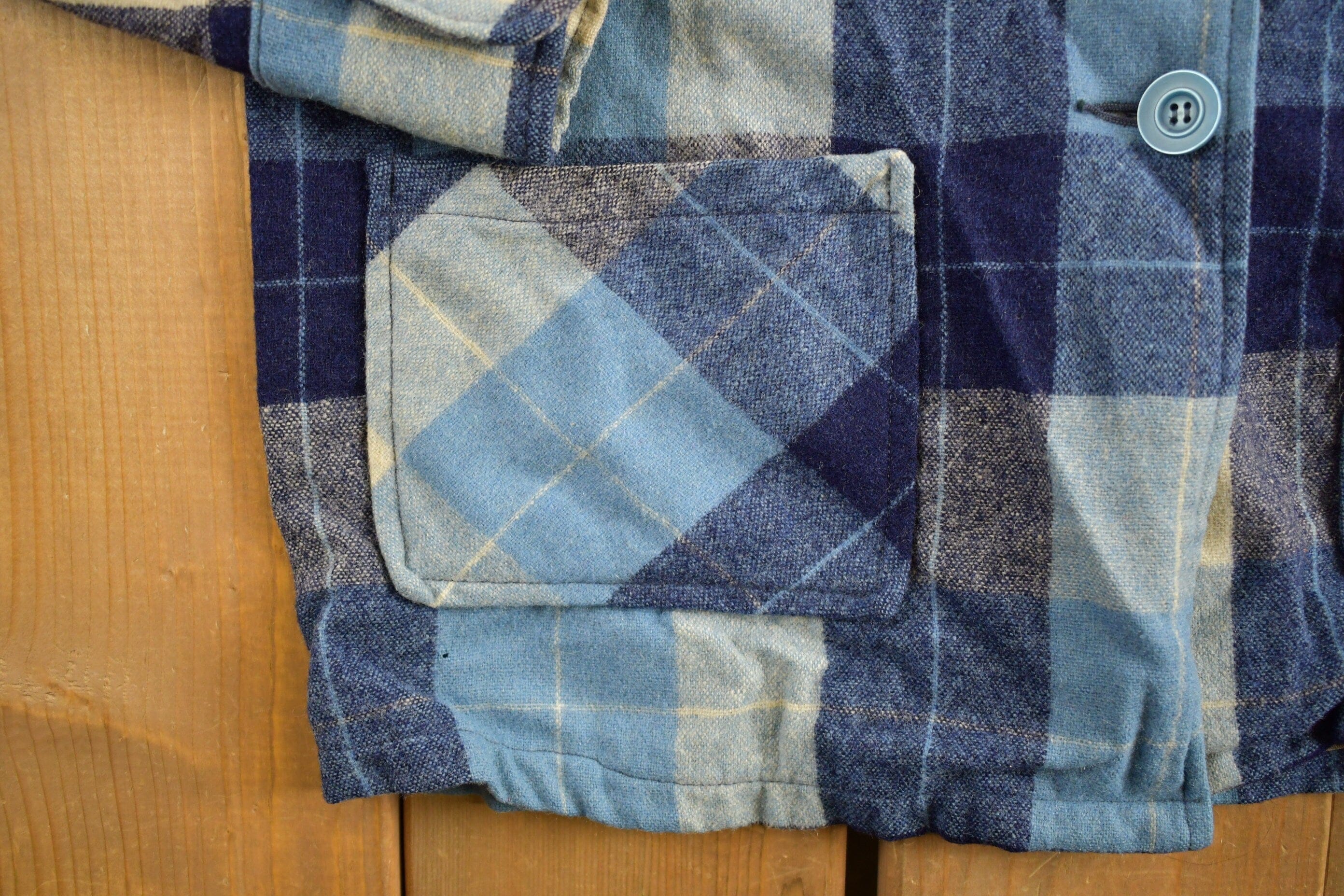 Vintage 1960s Plaid Flannel Button Up Shirt Men's S - Image 5
