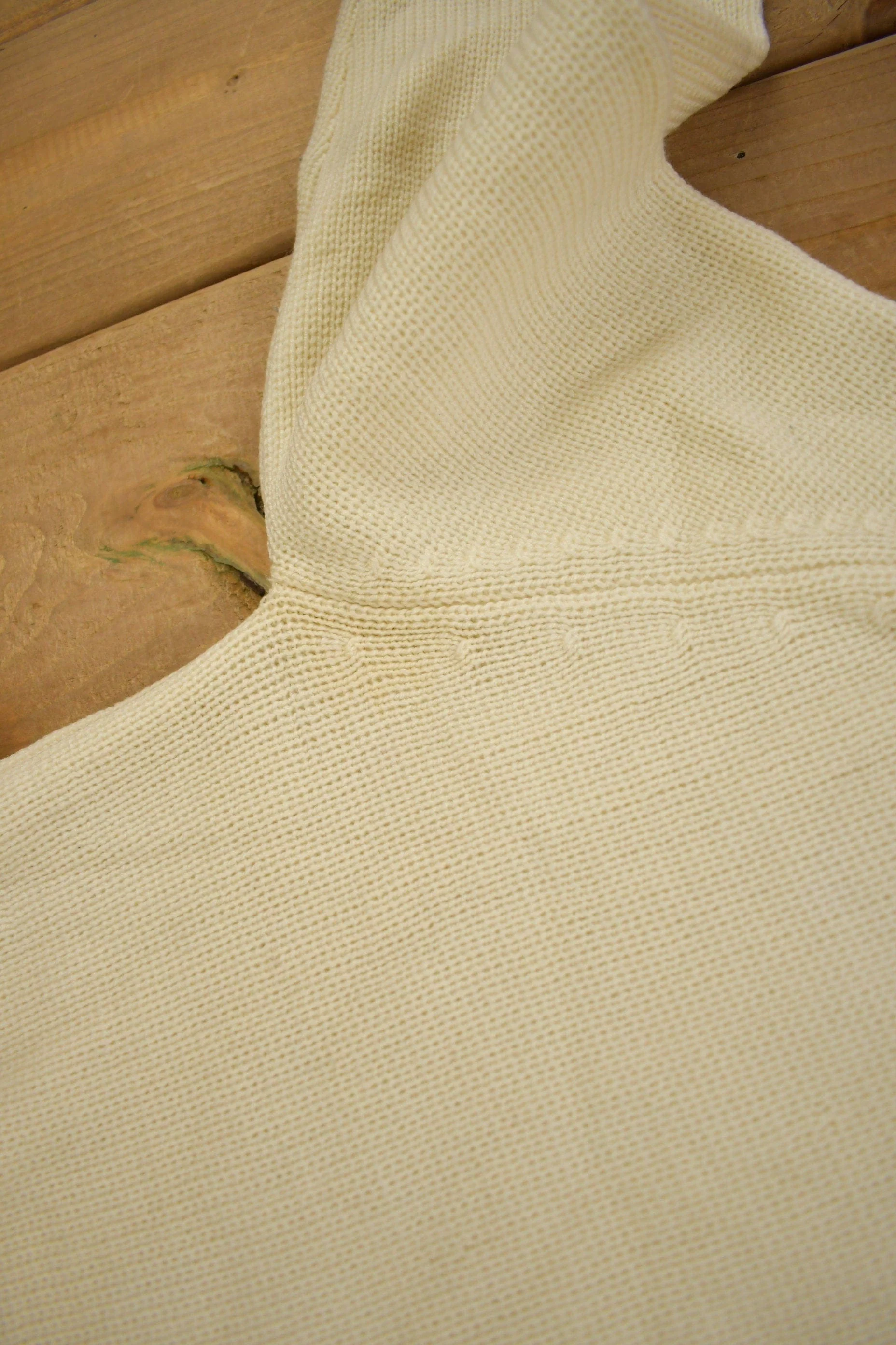 Vintage 1970s Acrylic Knitted Mockneck Sweater Men's Small - Image 4