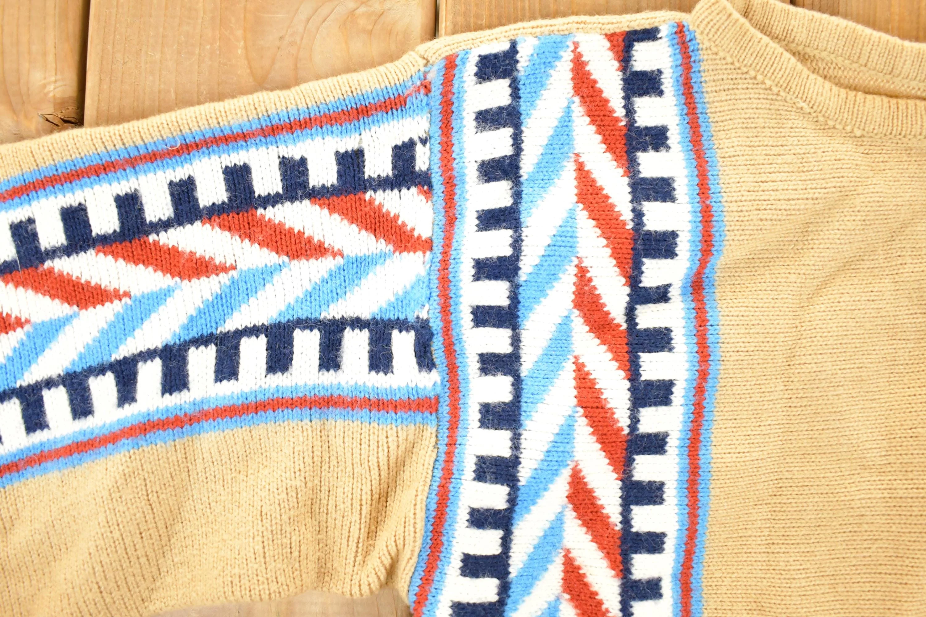 Vintage 1970s CariKnits Toggle Button Aztec Crewneck Sweater Women's S - Image 3