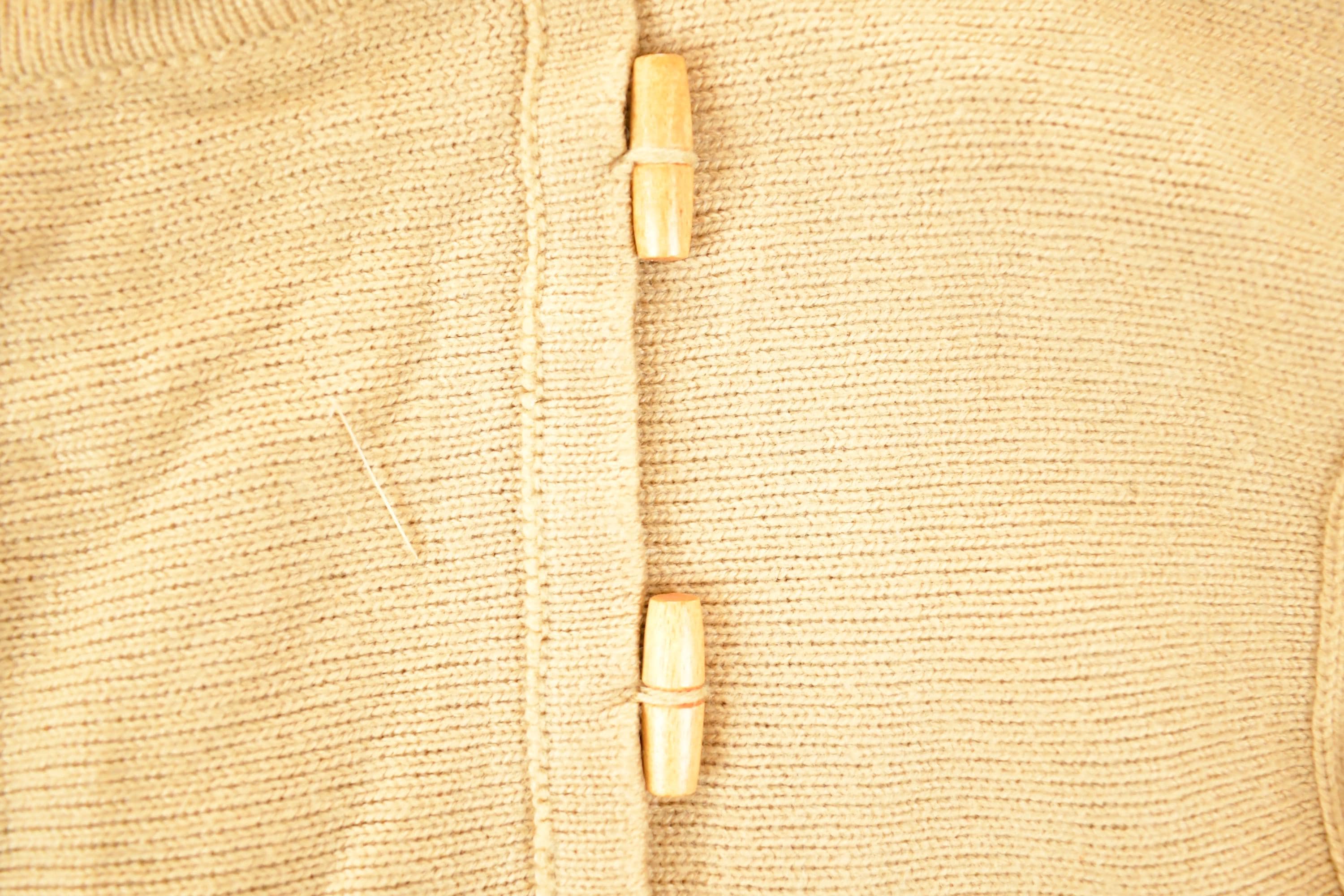 Vintage 1970s CariKnits Toggle Button Aztec Crewneck Sweater Women's S - Image 4