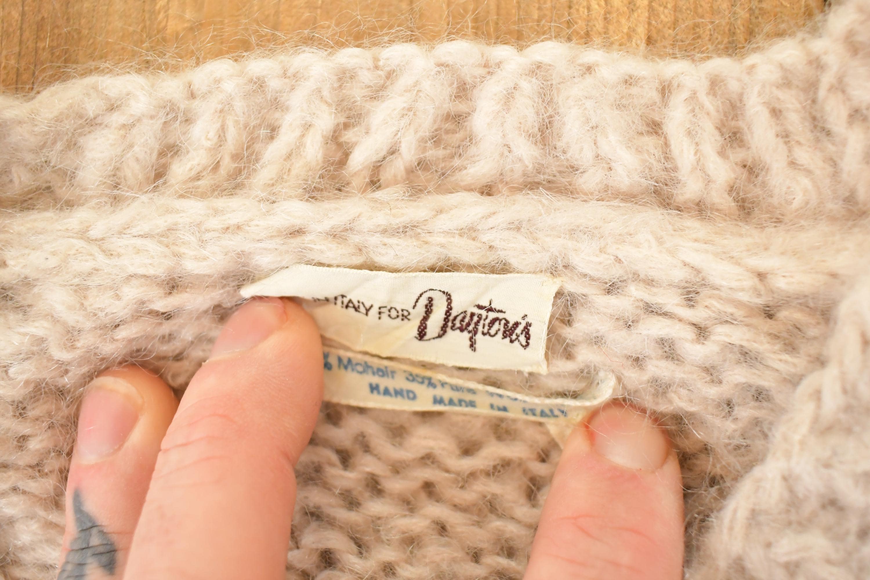 Vintage 1970s Daytons Hand Cable Knit V Neck Sweater Women's S - Image 3