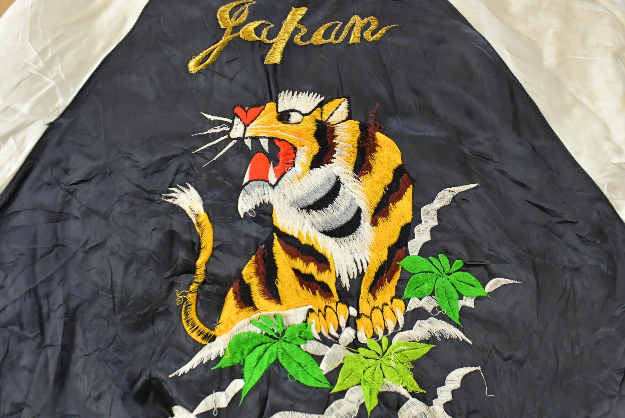Vintage 1970s Japan Sukajan Souvenir Bomber Jacket Men's Medium - Image 8