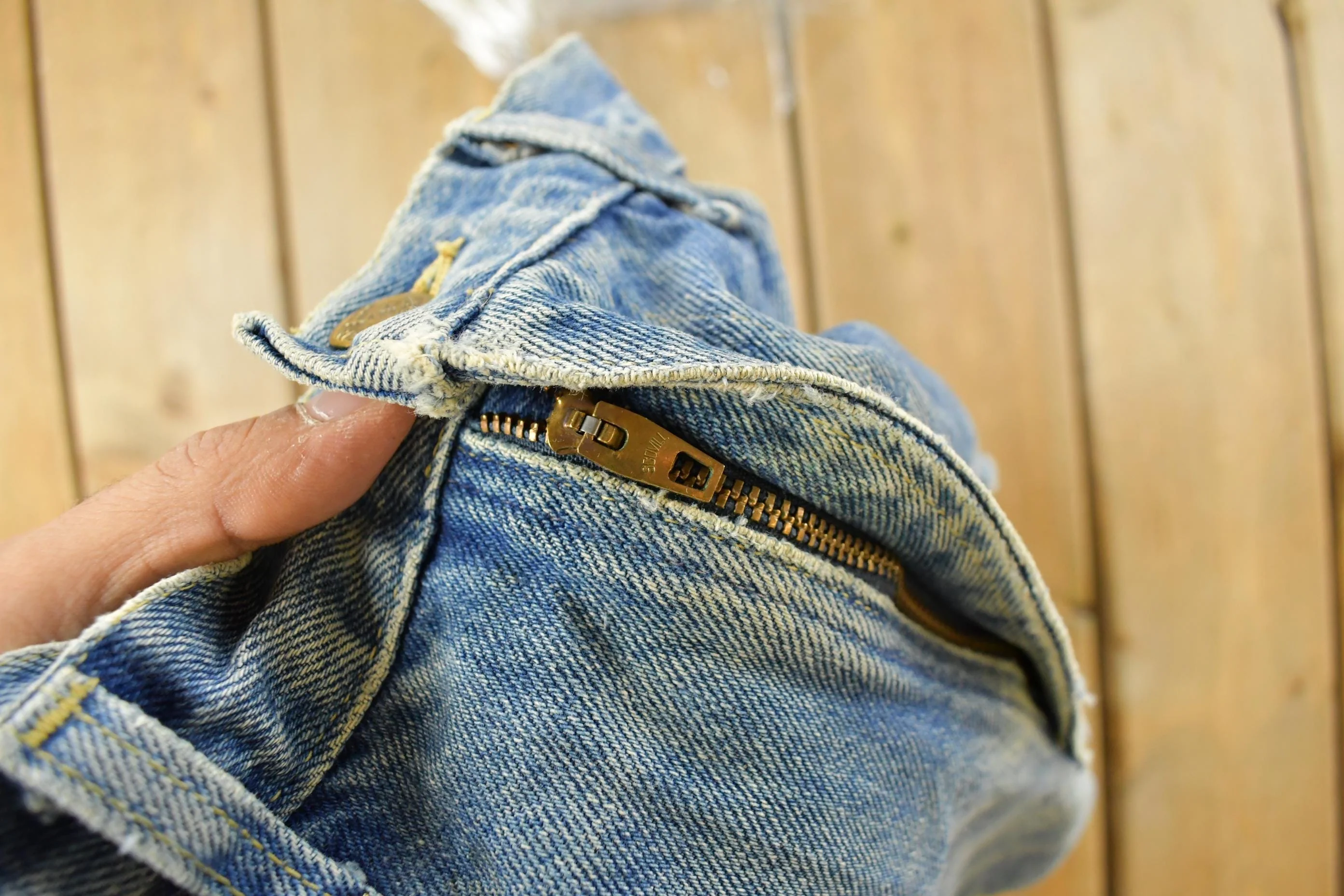 Vintage 1970s Lee Distressed Flare Denim Jeans Men's 30 x 31 - Image 7