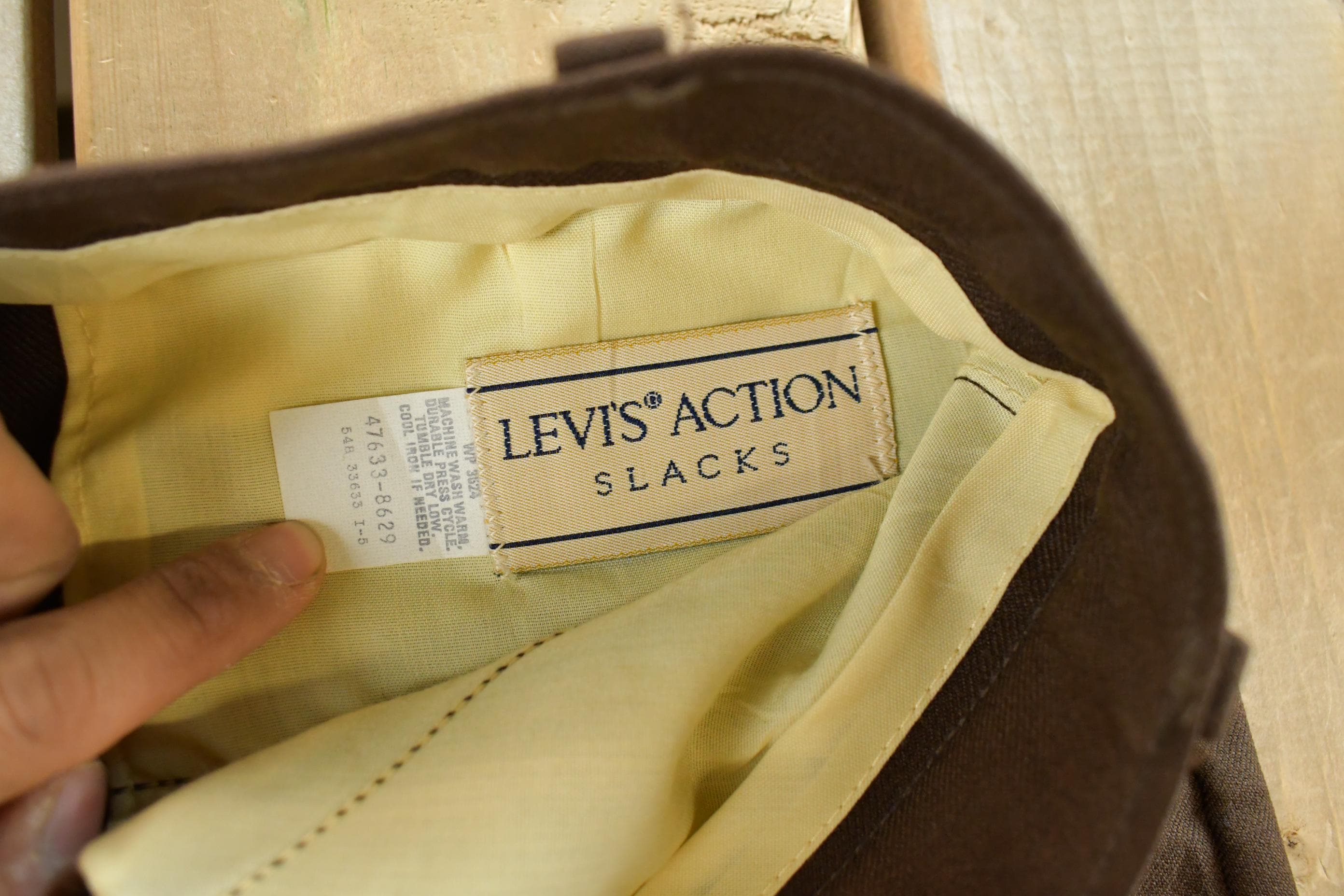 Vintage 1970s Levi's Action Slacks Pants Men's 36 x 30 - Image 5