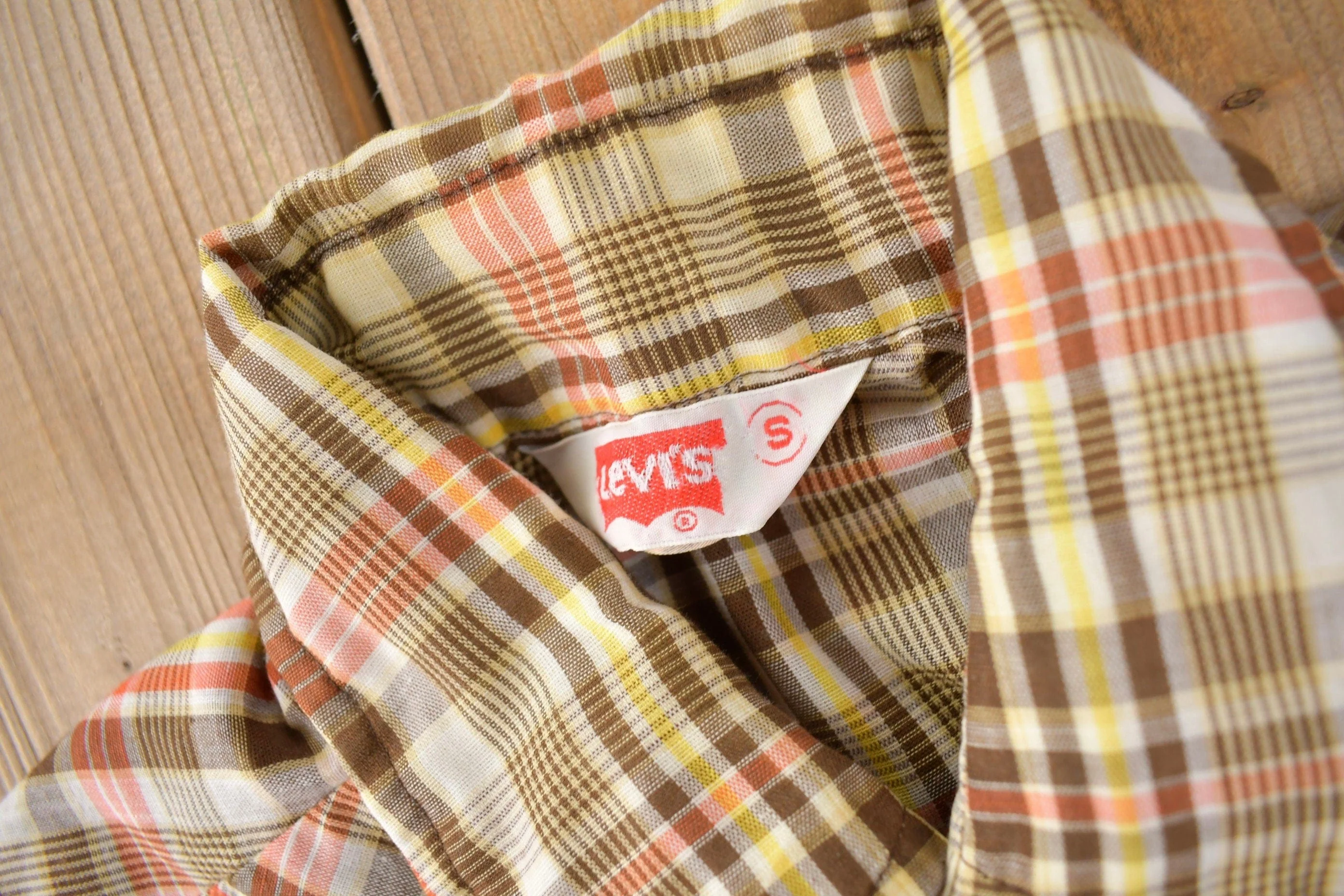 Vintage 1970s Levi's Pearl Snap Western Style Plaid Button Up Flannel Shirt Men's S - Image 5