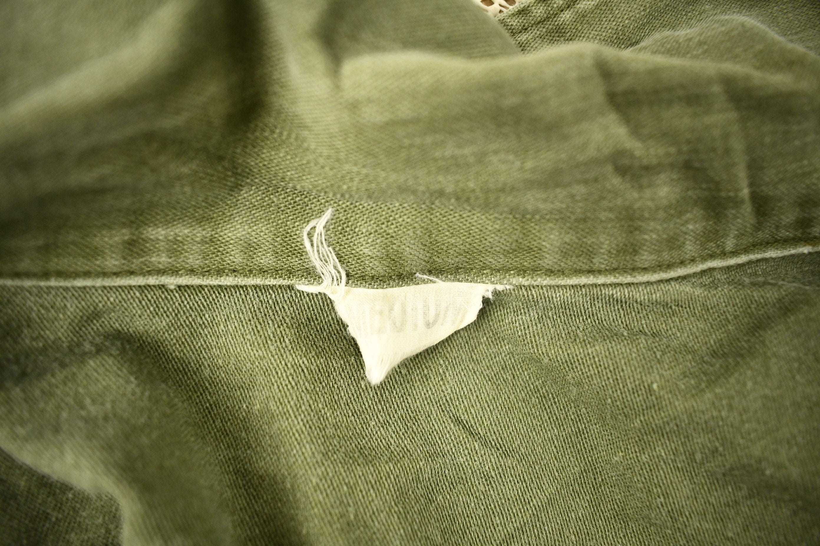 Vintage 1970s OG 107 Military Button Up Shirt Men's Medium - Image 6