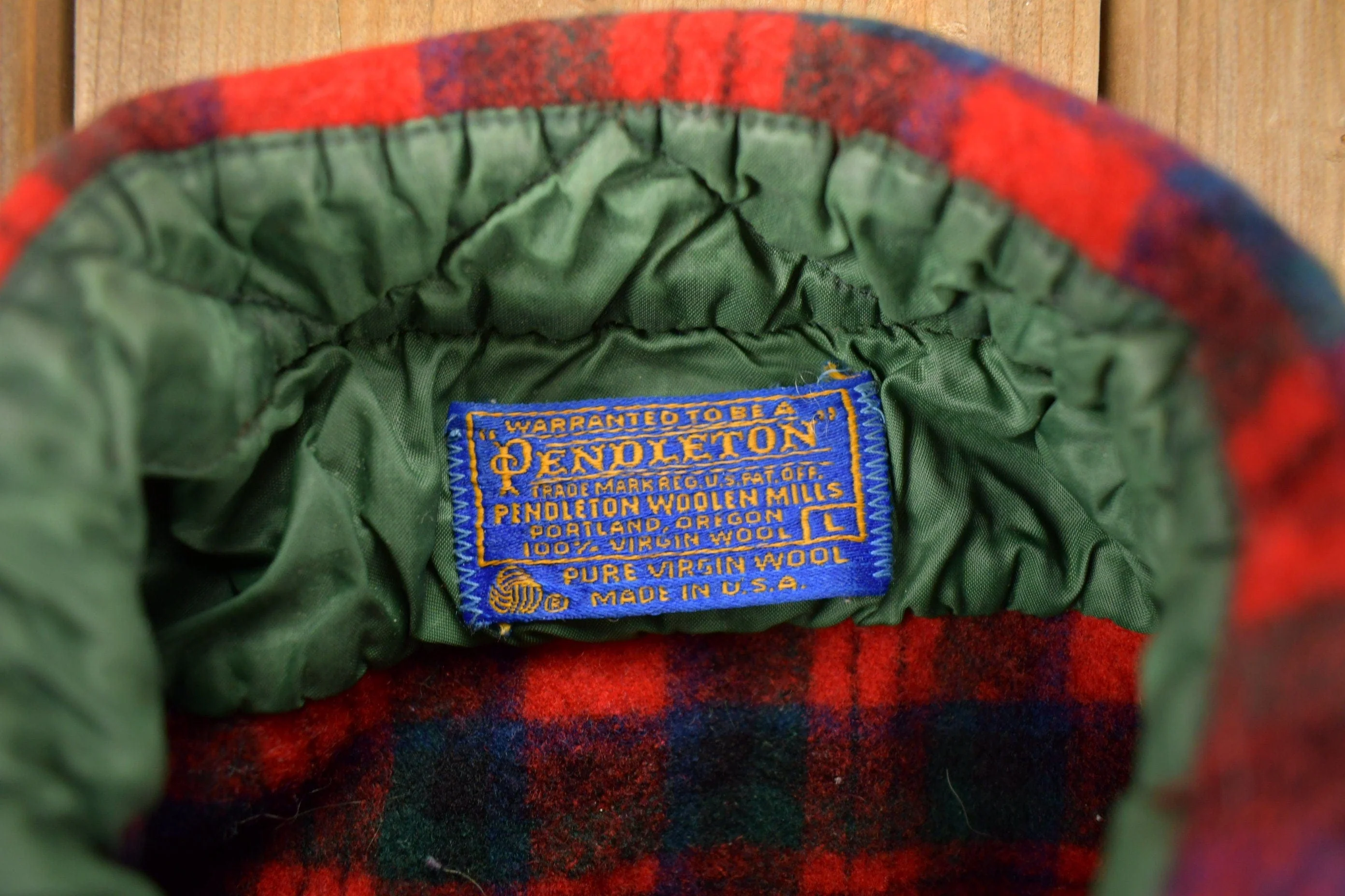 Vintage 1970s Pendleton Plaid Flannel Button Up Board Shirt Men's Medium - Image 5