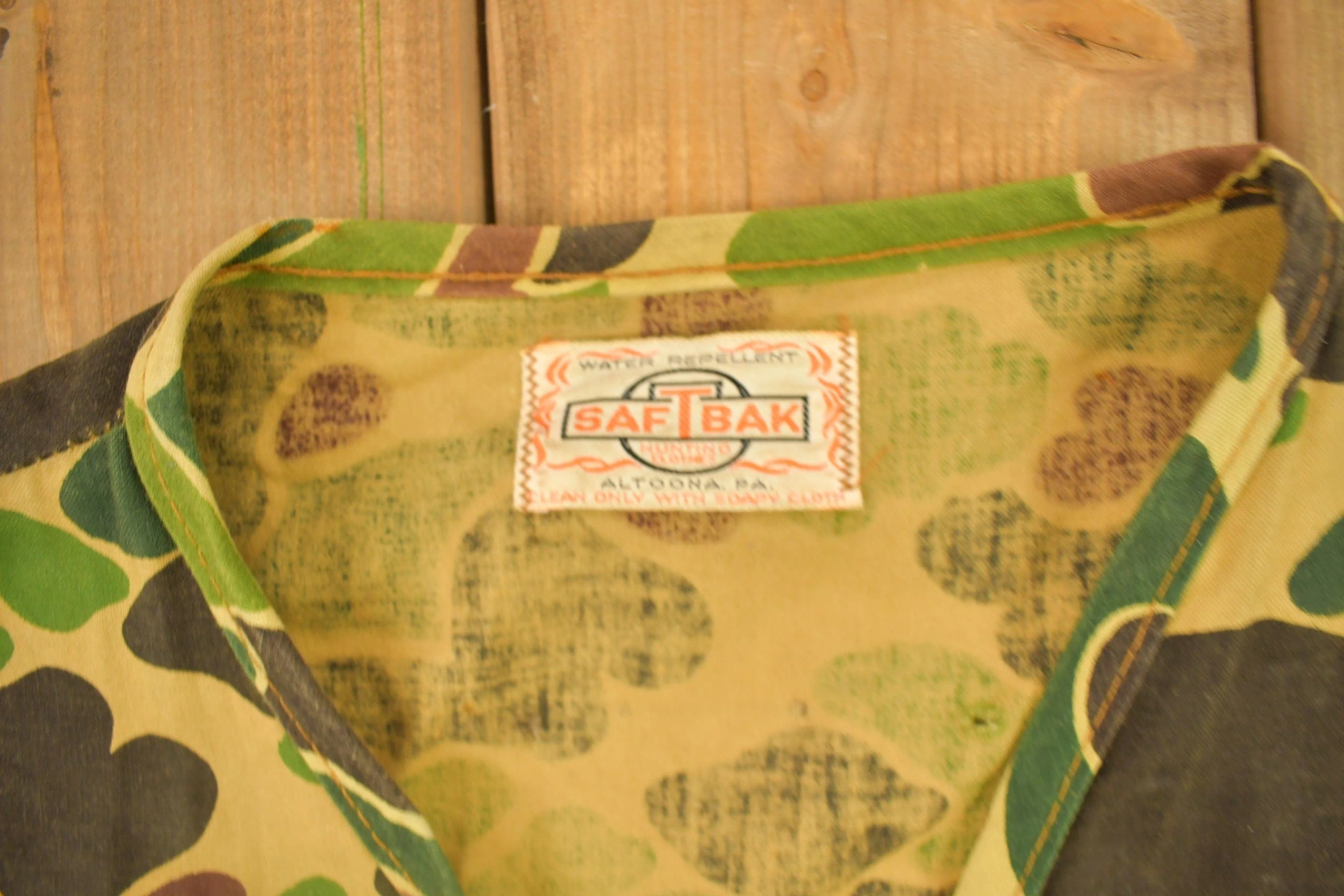 Vintage 1970s Saf T Bak Camo Hunting Vest Men's Medium - Image 4