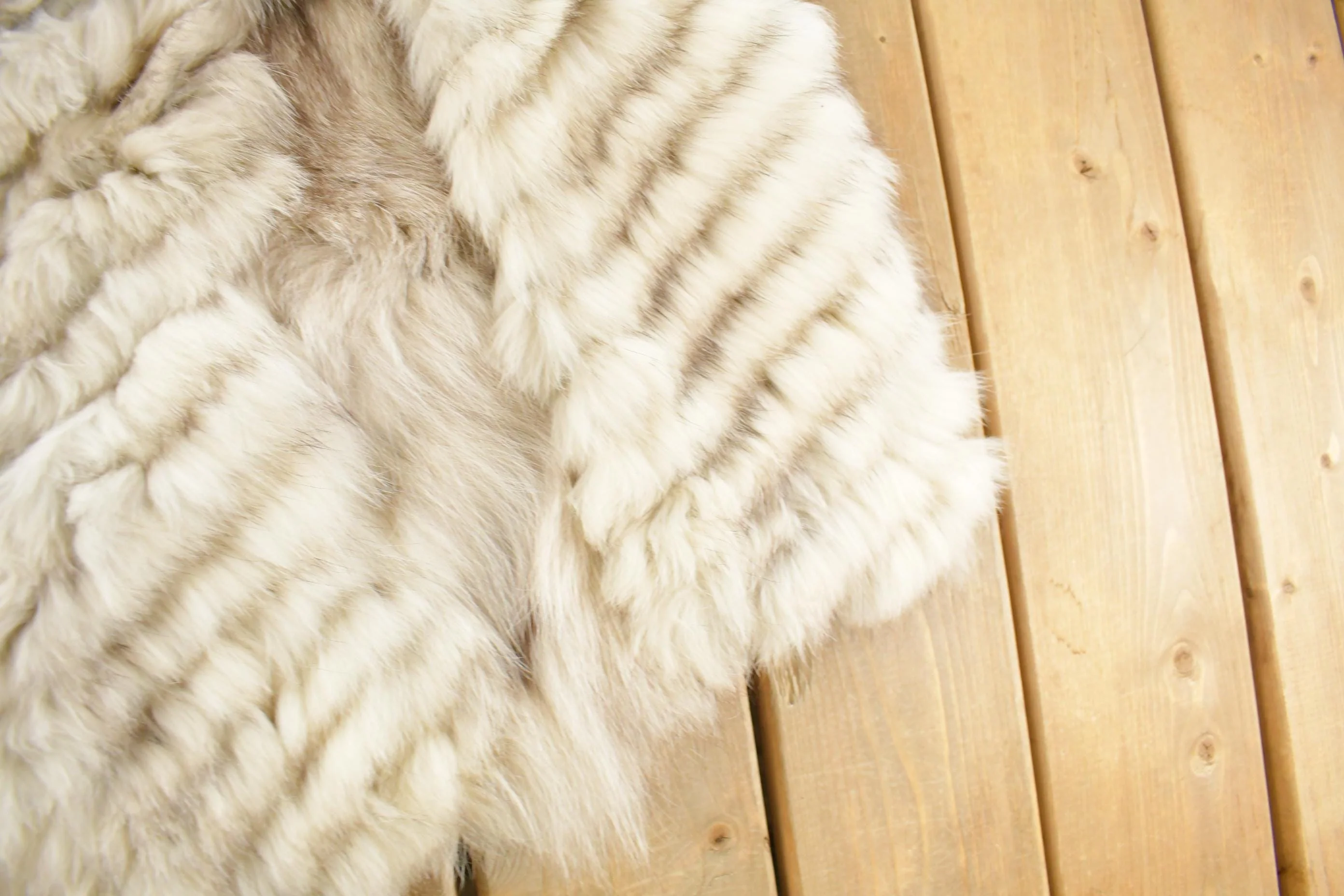 Vintage 1970s Saga Fox Arctic Fox Fur Coat Women's Medium - Image 3