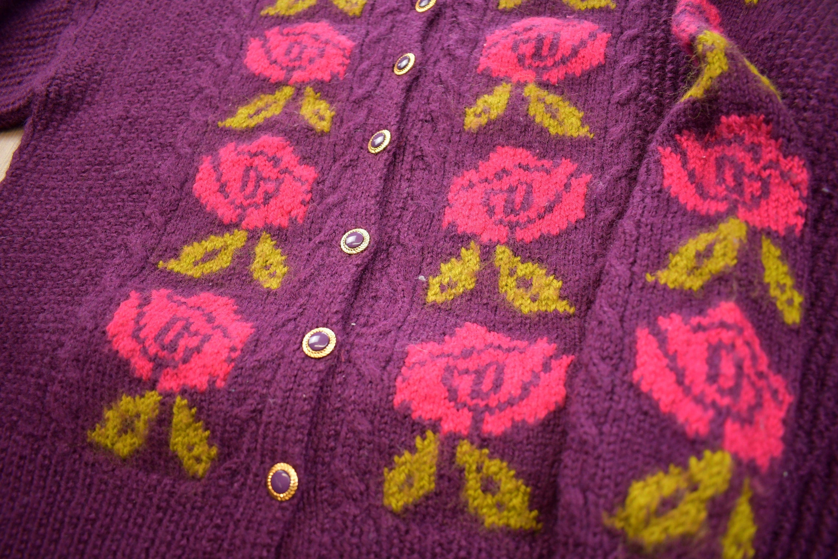 Vintage 1980s 100% Wool Knit Flowers Sweater Men's Small - Image 3