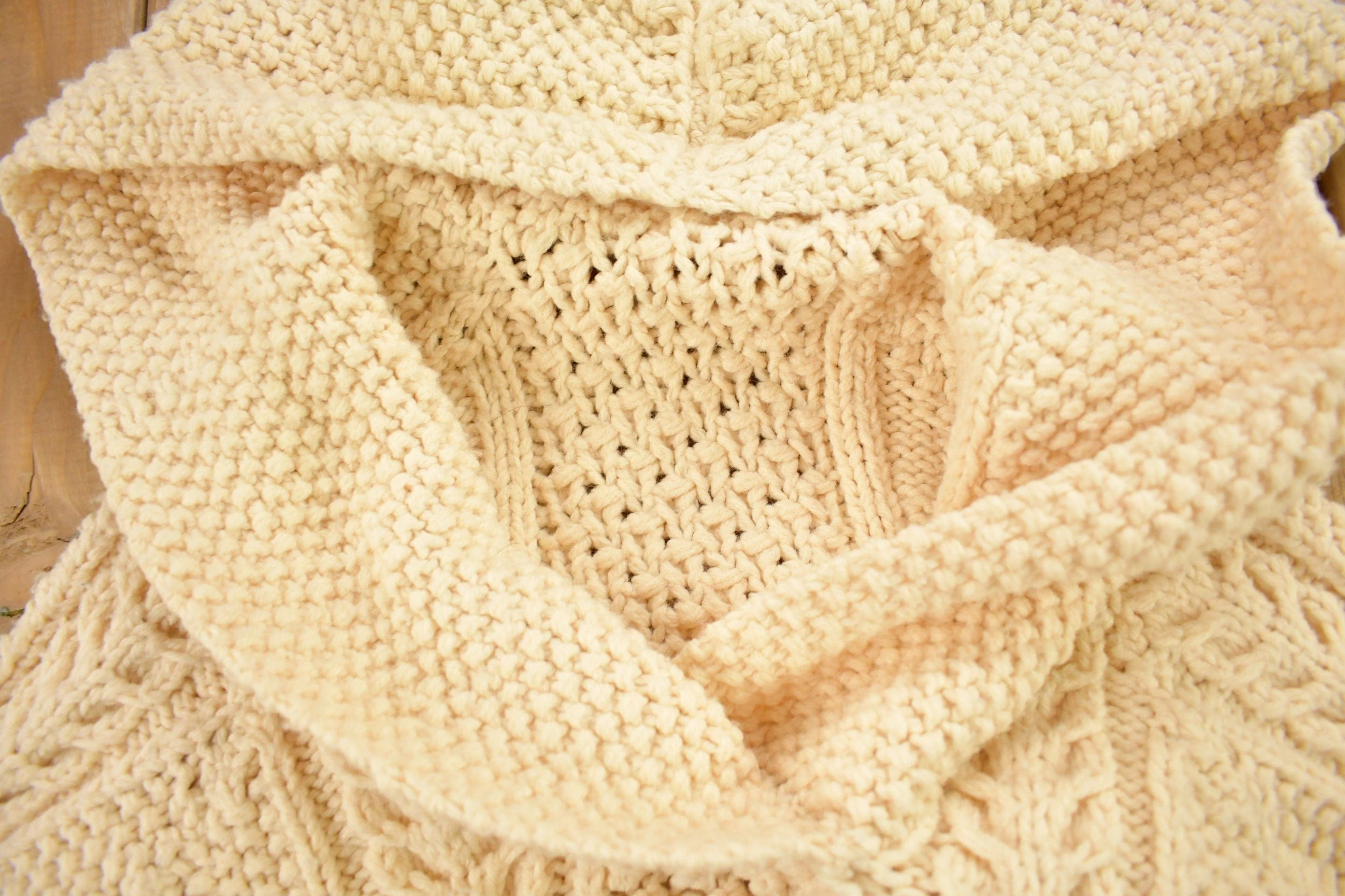 Vintage 1980s 3D Cable Knit Hoodie Men's Small - Image 4
