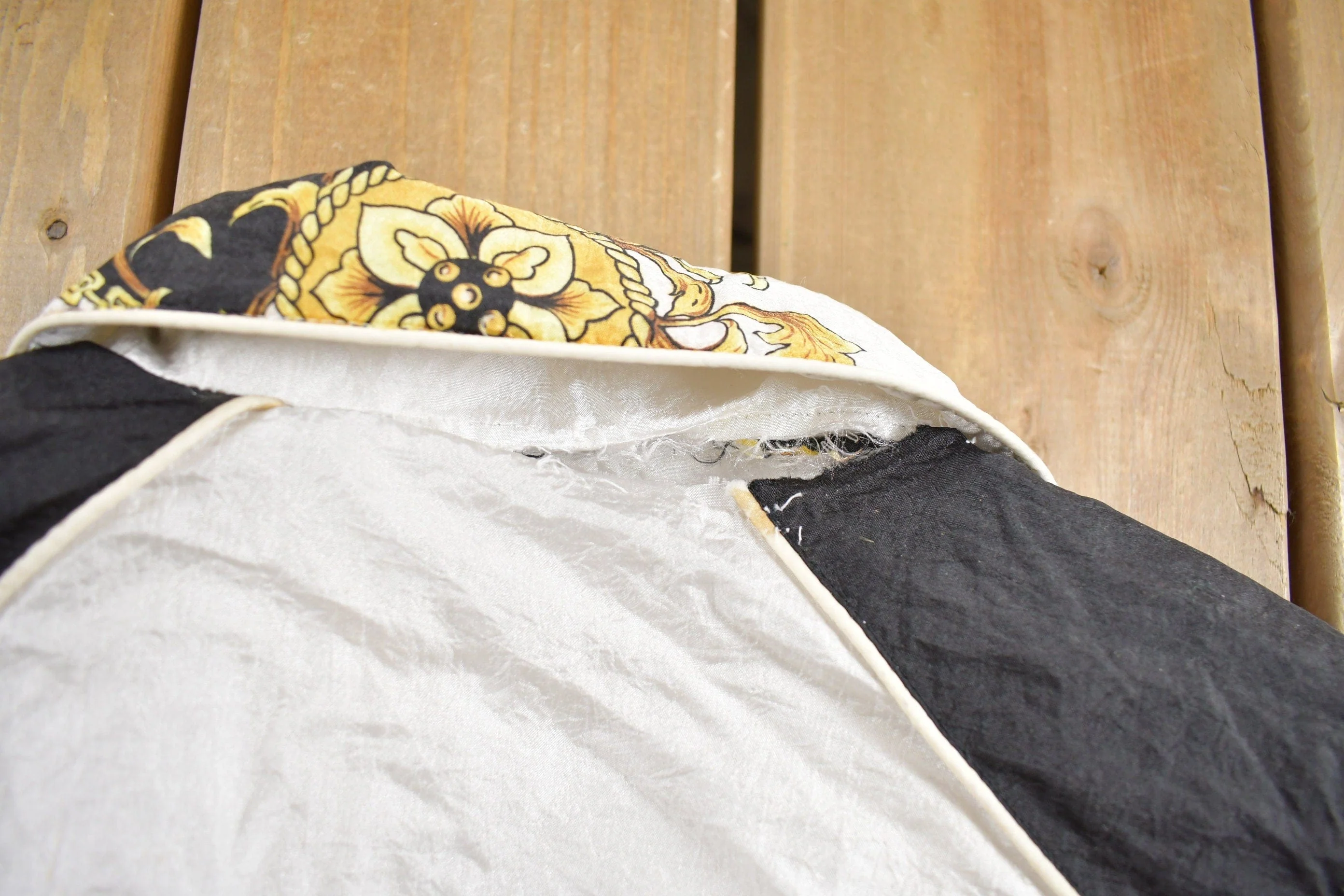 Vintage 1980s Active Frontier Abstract Golden Floral Pattern Windbreaker Jacket All Over Print Men's Medium - Image 5