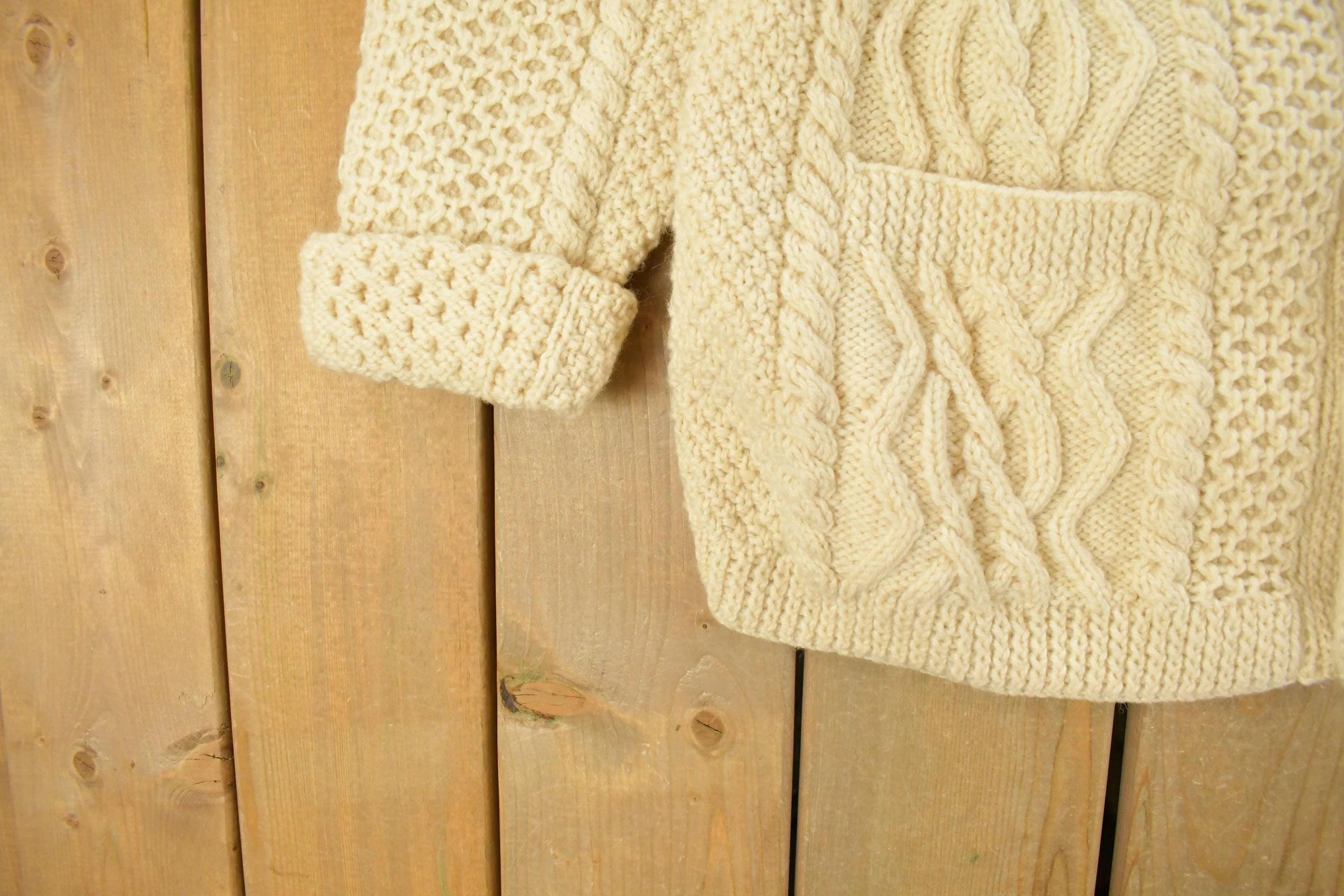 Vintage 1980s Bunratty Hand Knit Wool 3D Cable Knit Cardigan Sweater Men's Large - Image 3