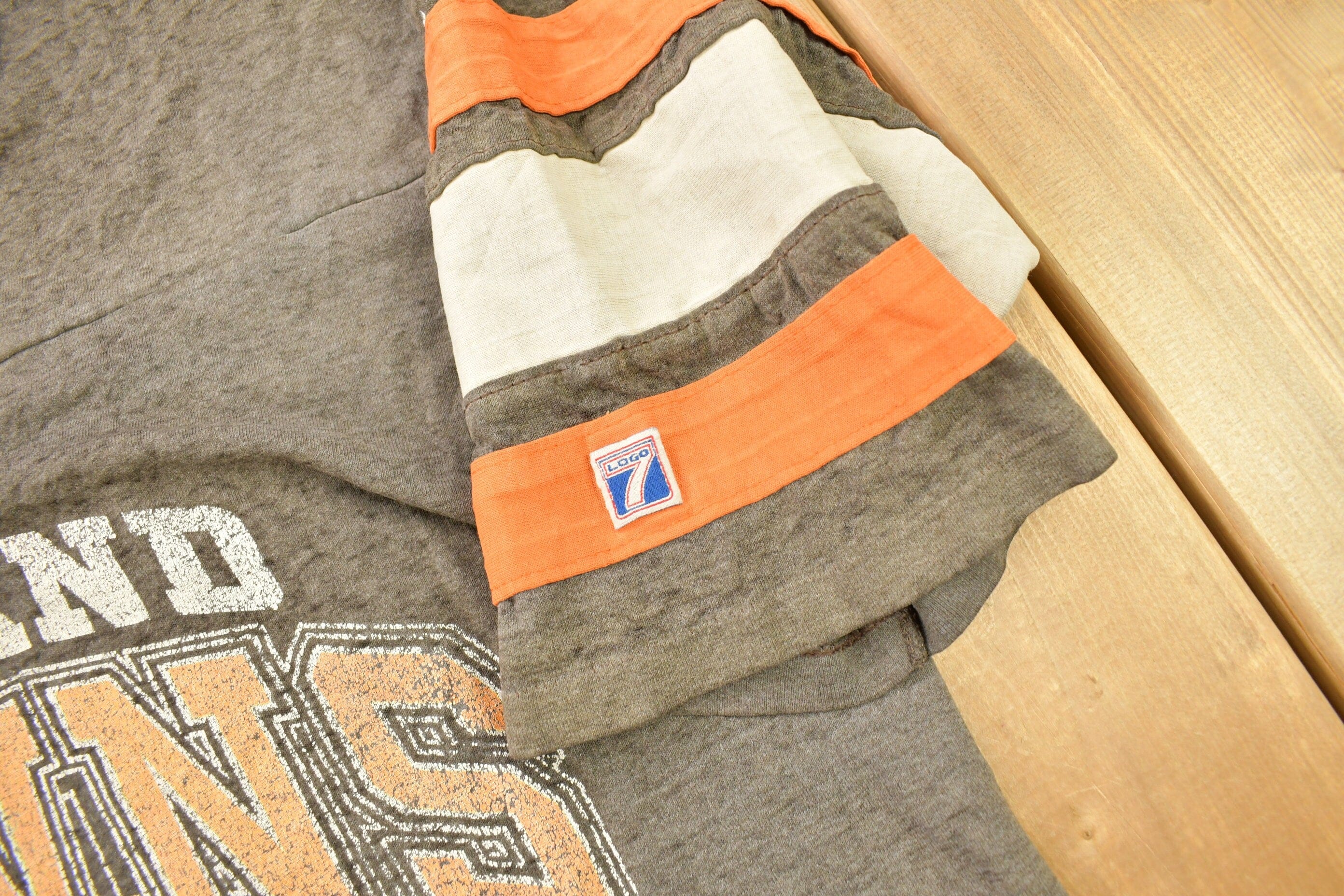 Vintage 1980s Cleveland Browns Logo 7 Graphic T-Shirt Men's Large - Image 7