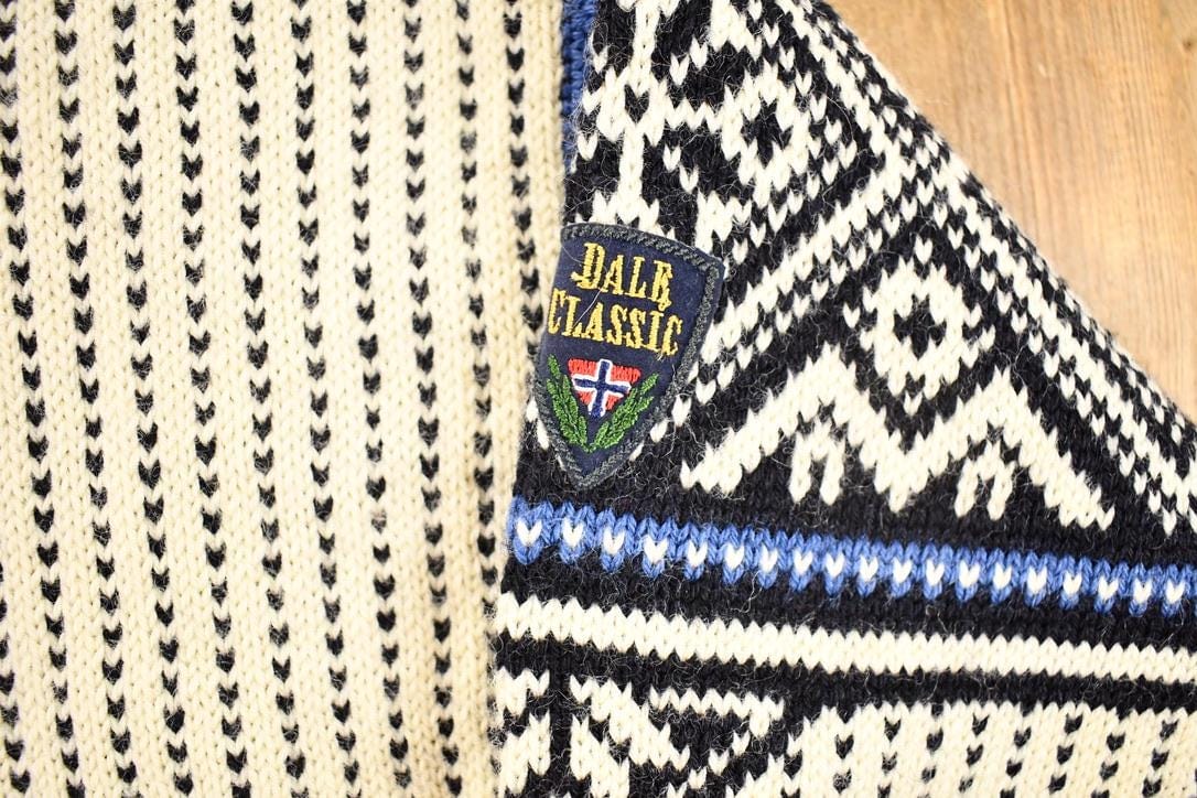 Vintage 1980s Dale Of Norway Heavy Wool Knit Abstract Pattern Crewneck Sweater Mens M - Image 3