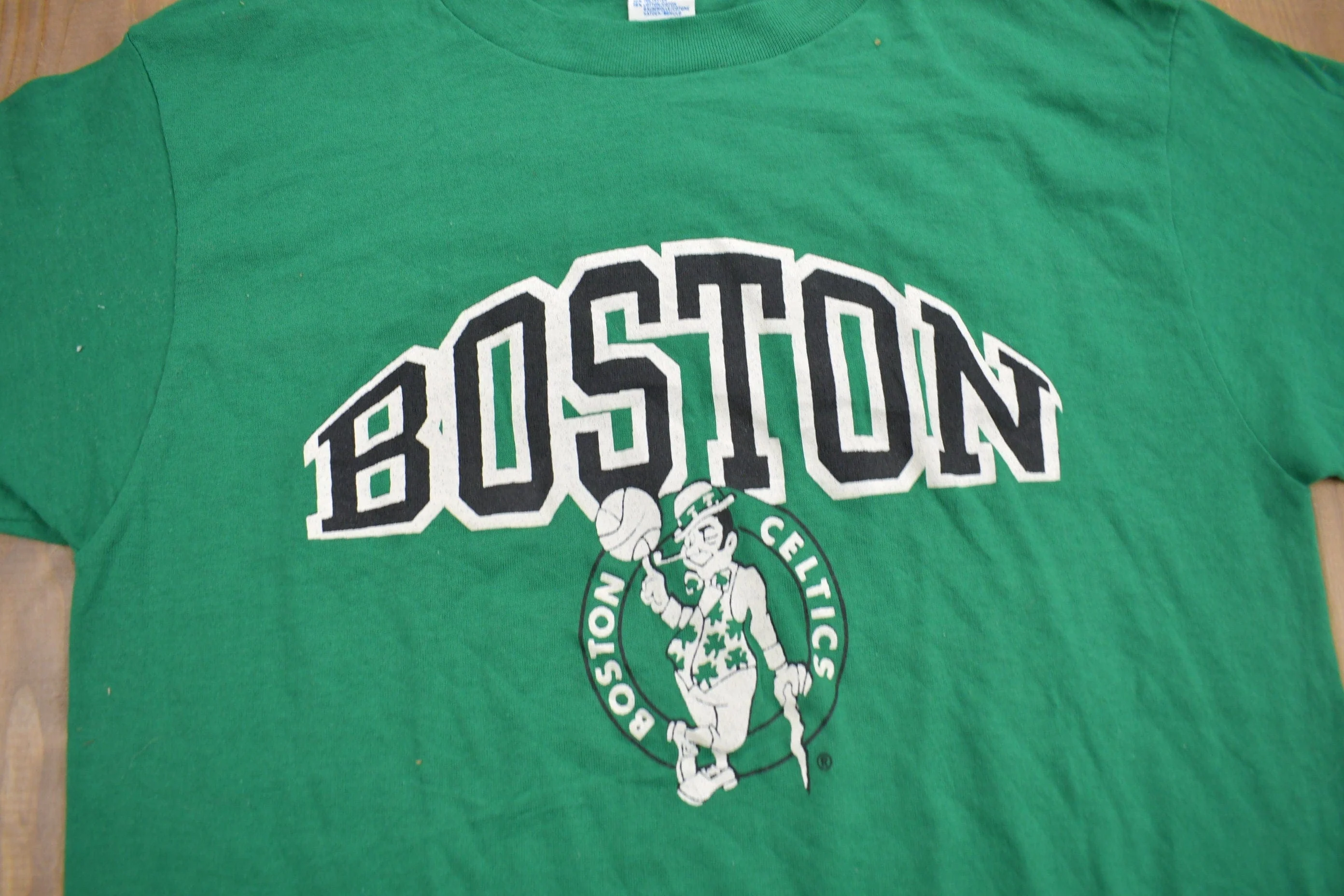 Vintage 1980s Deadstock Boston Celtics NBA Champion T-Shirt Men's Medium - Image 3