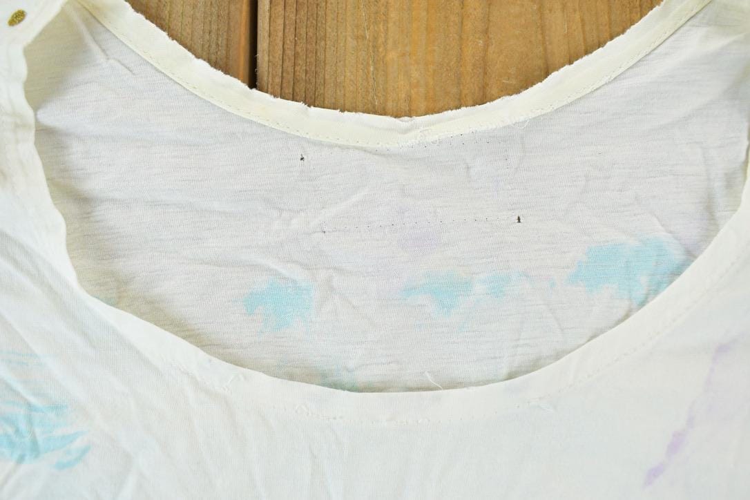 Vintage 1980s Fish Friends Outdoors T-Shirt Men's Small - Image 4