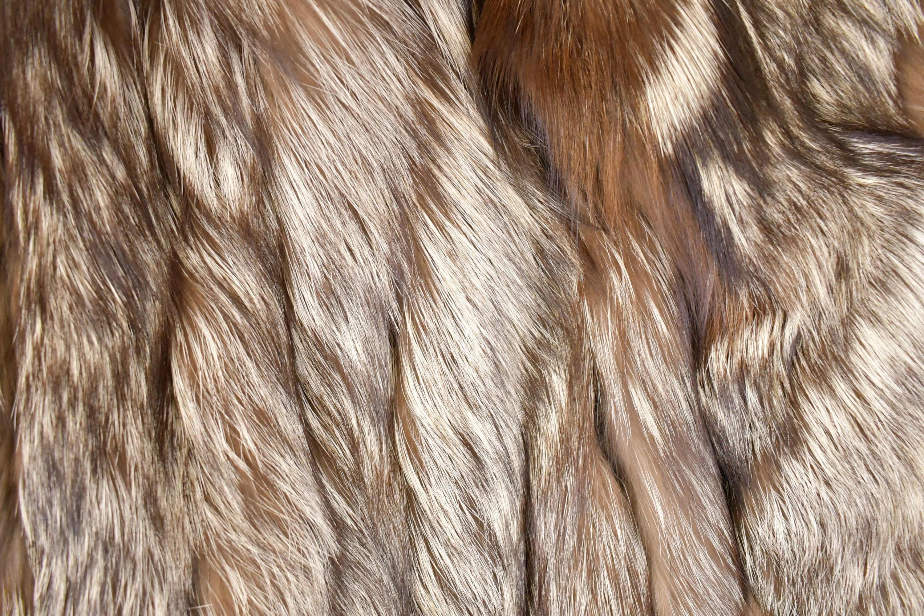 Vintage 1980s Grey Fox Mid Length Fur Coat Saga Fox Royal Made In USA - Image 6