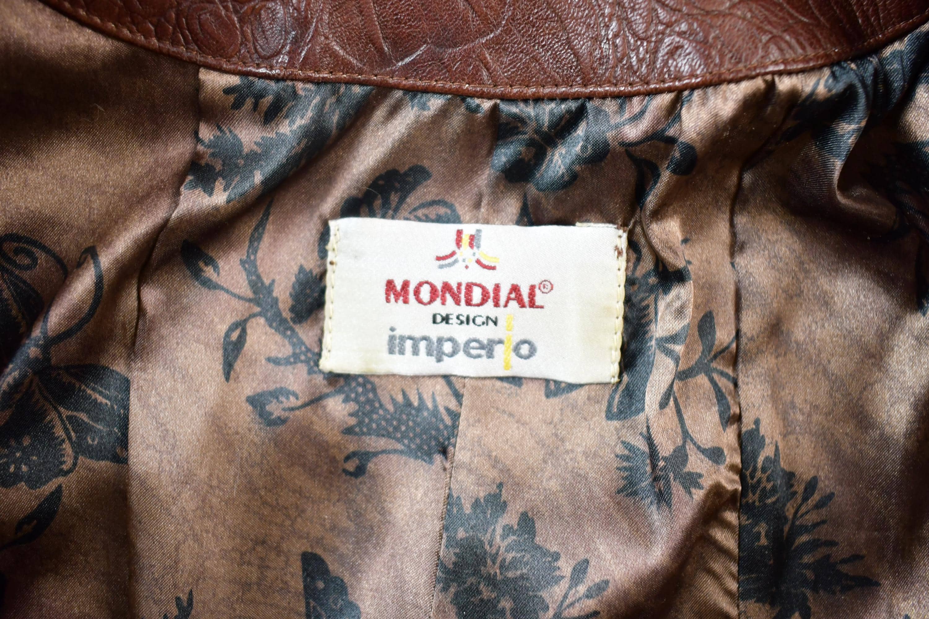 Vintage 1980s Mondial Women's Full Length Alligator Print Leather Trench Coat - Image 3