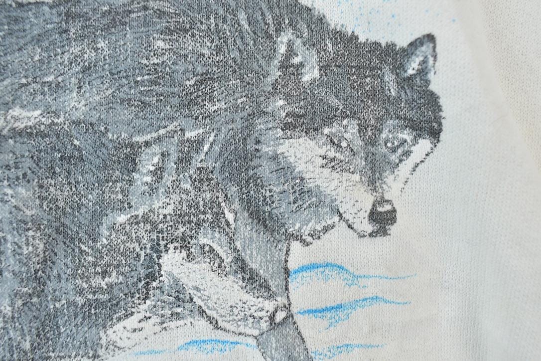 Vintage 1980s Northern Frontier Canada Two Wolves Crewneck Sweatshirt Men's Small - Image 5