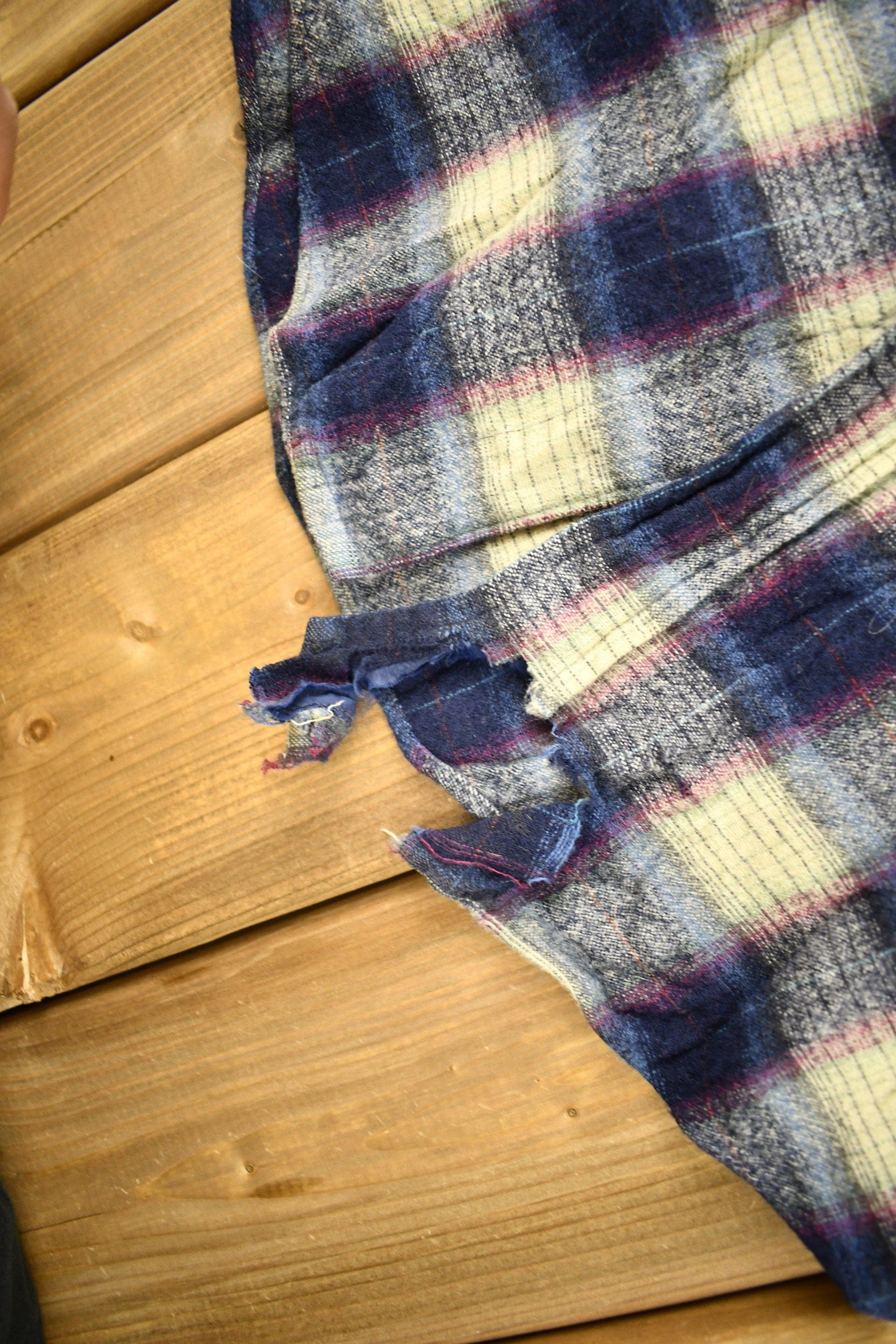 Vintage 1980s Pendleton Outdoorsman Plaid Button Up Shirt Men's Medium - Image 4