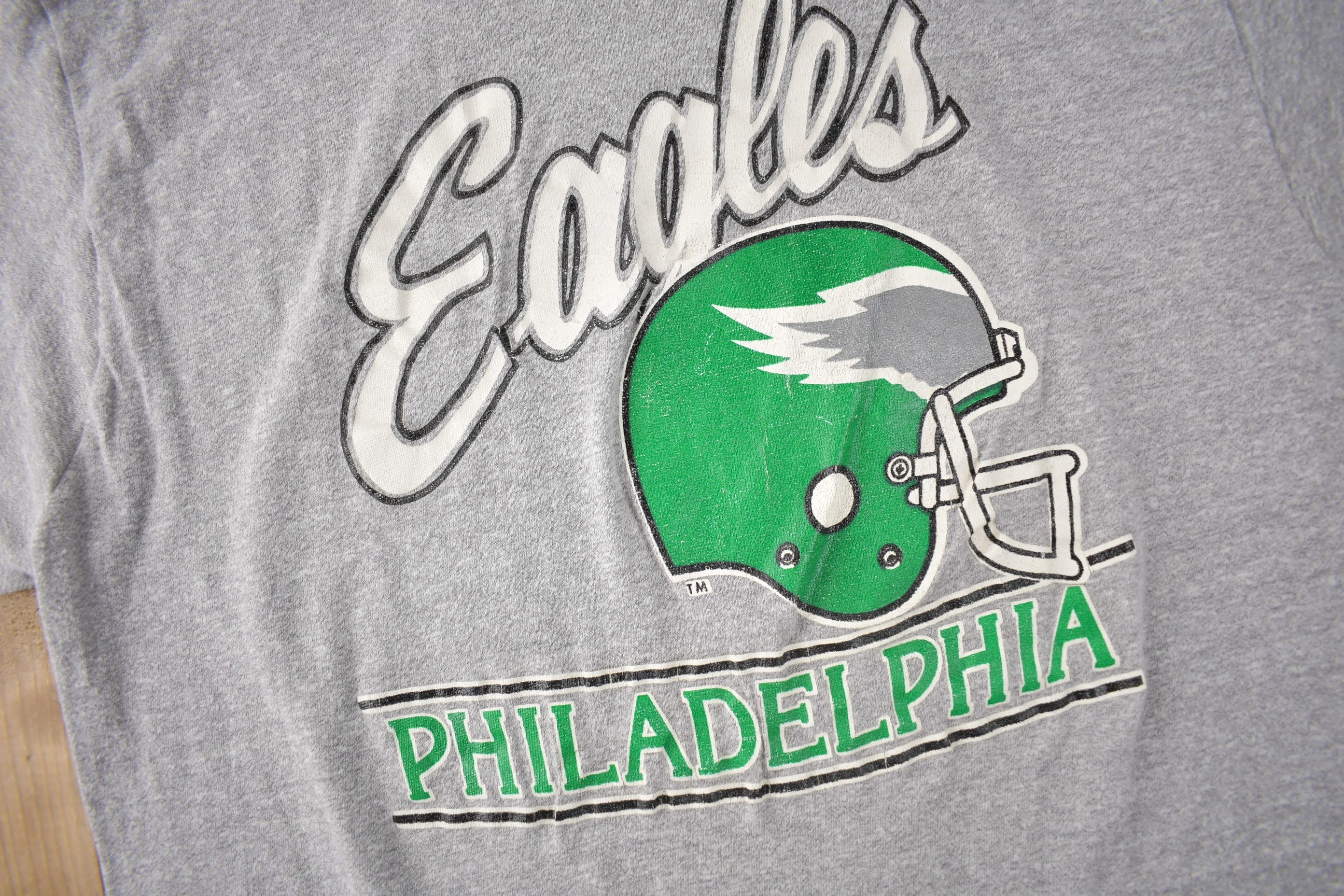 Vintage 1980s Philadelphia Eagles NFL Graphic Champion T-Shirt Men's Large - Image 3