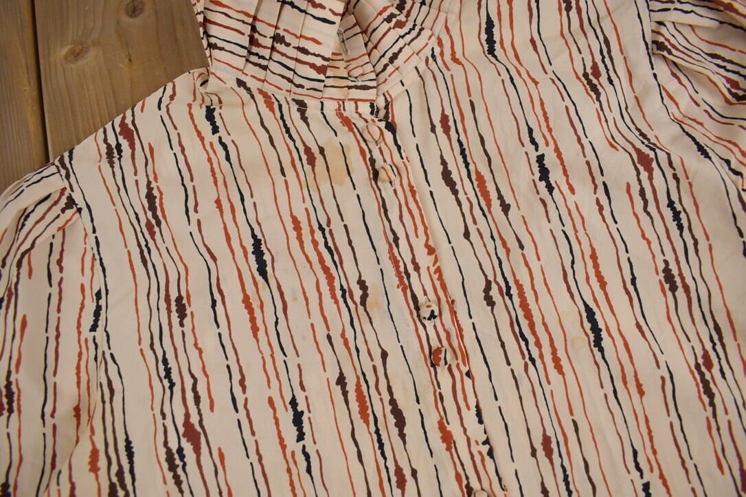 Vintage 1980s Ruffle Collar Button Up Shirt Men's Small - Image 7