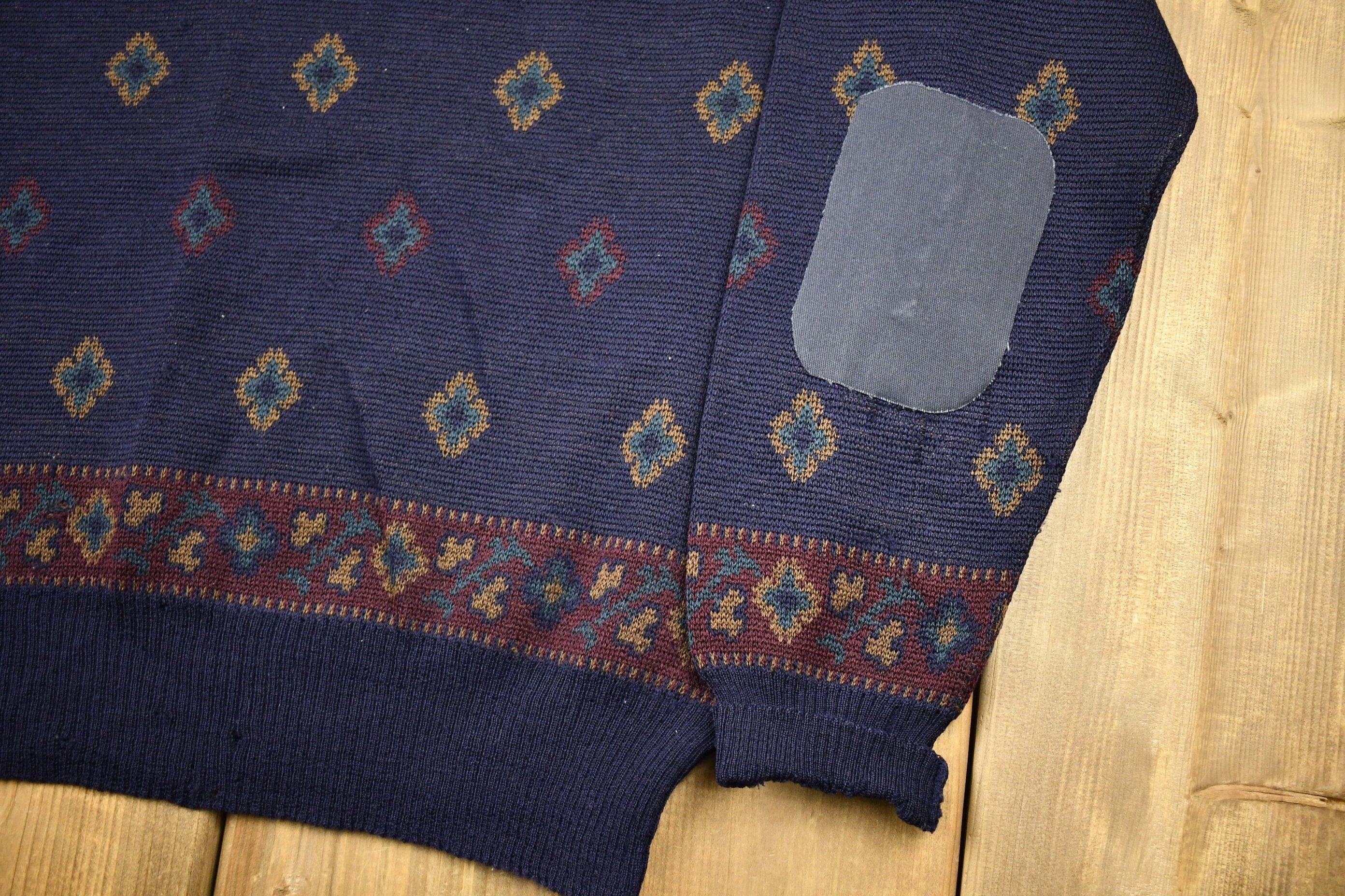 Vintage 1980s Tricots St. Raphael Pure New Wool Knitted V Neck Sweater Men's Medium - Image 4