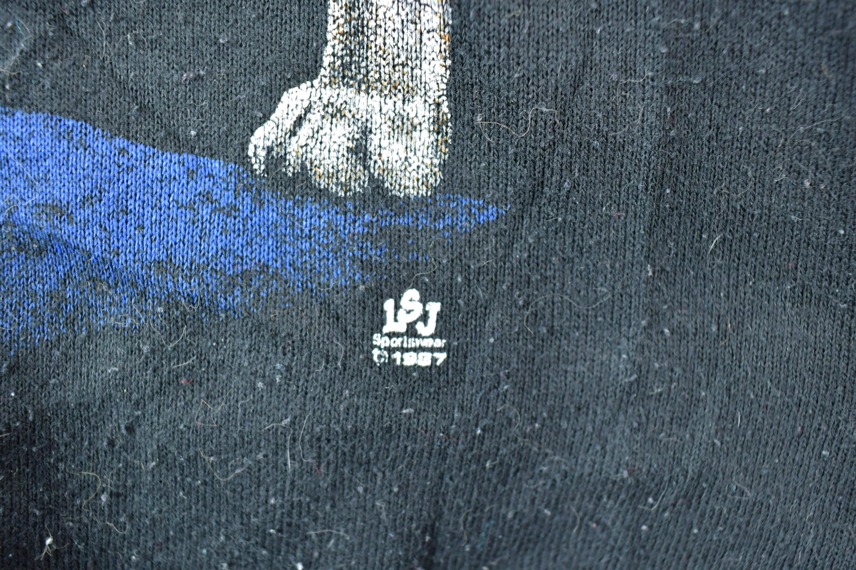 Vintage 1987 Wolf With Northern Lights Moon Theme Crewneck Men's XL - Image 6