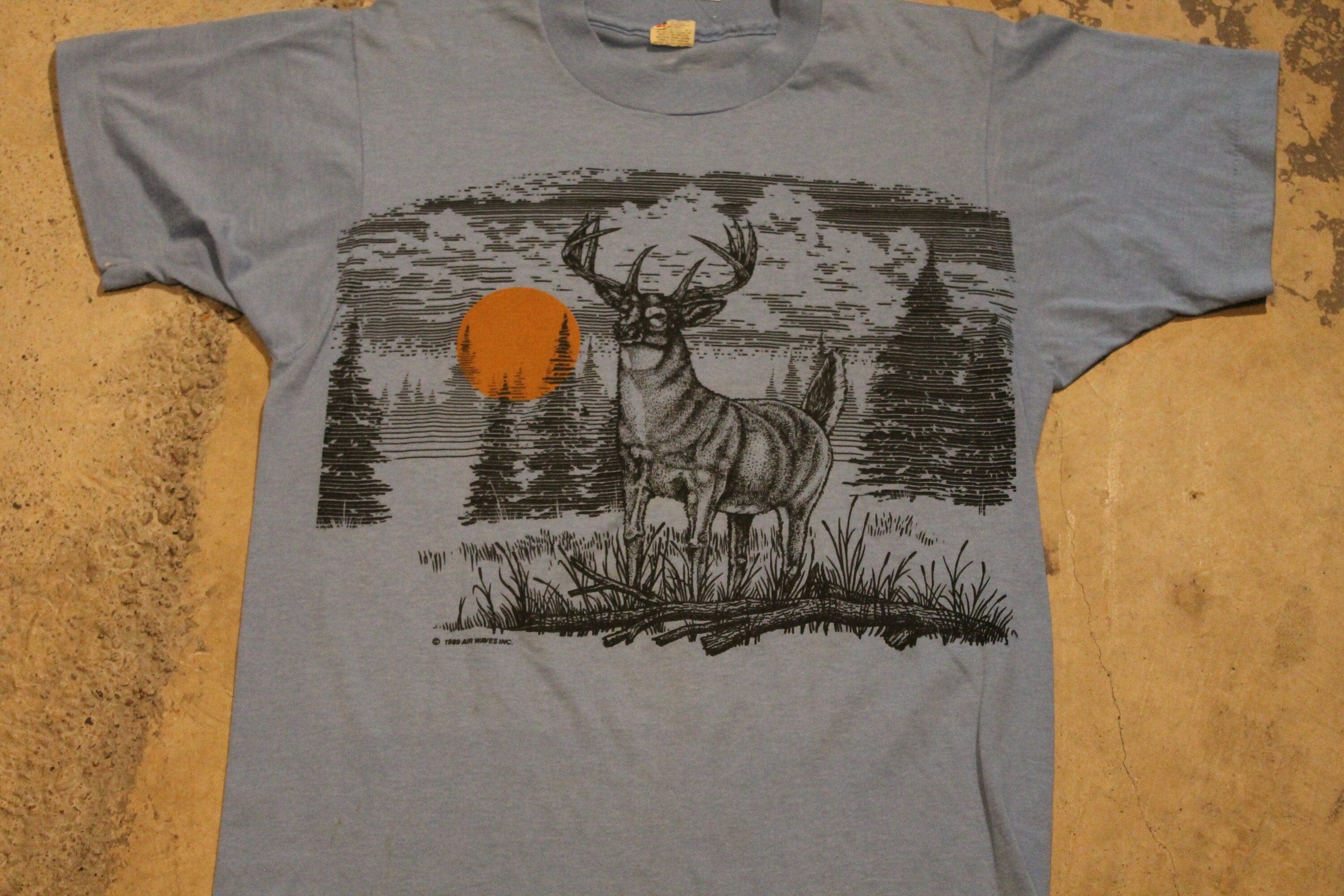 Vintage 1989 Deer Theme Graphic T Shirt Men's S - Image 3