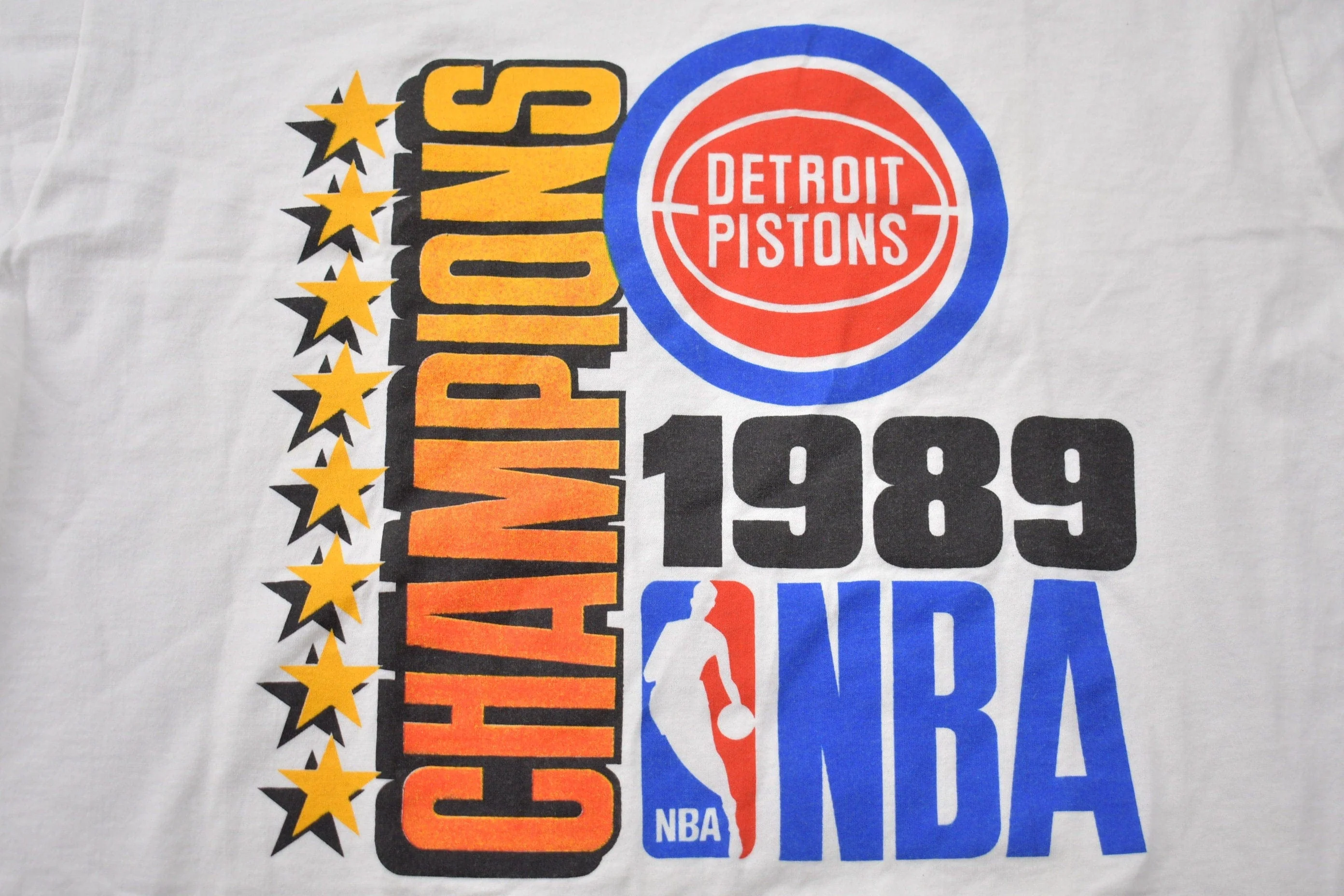 Vintage 1989 Detroit Pistons NBA World Champions Graphic T-Shirt Men's Large - Image 3