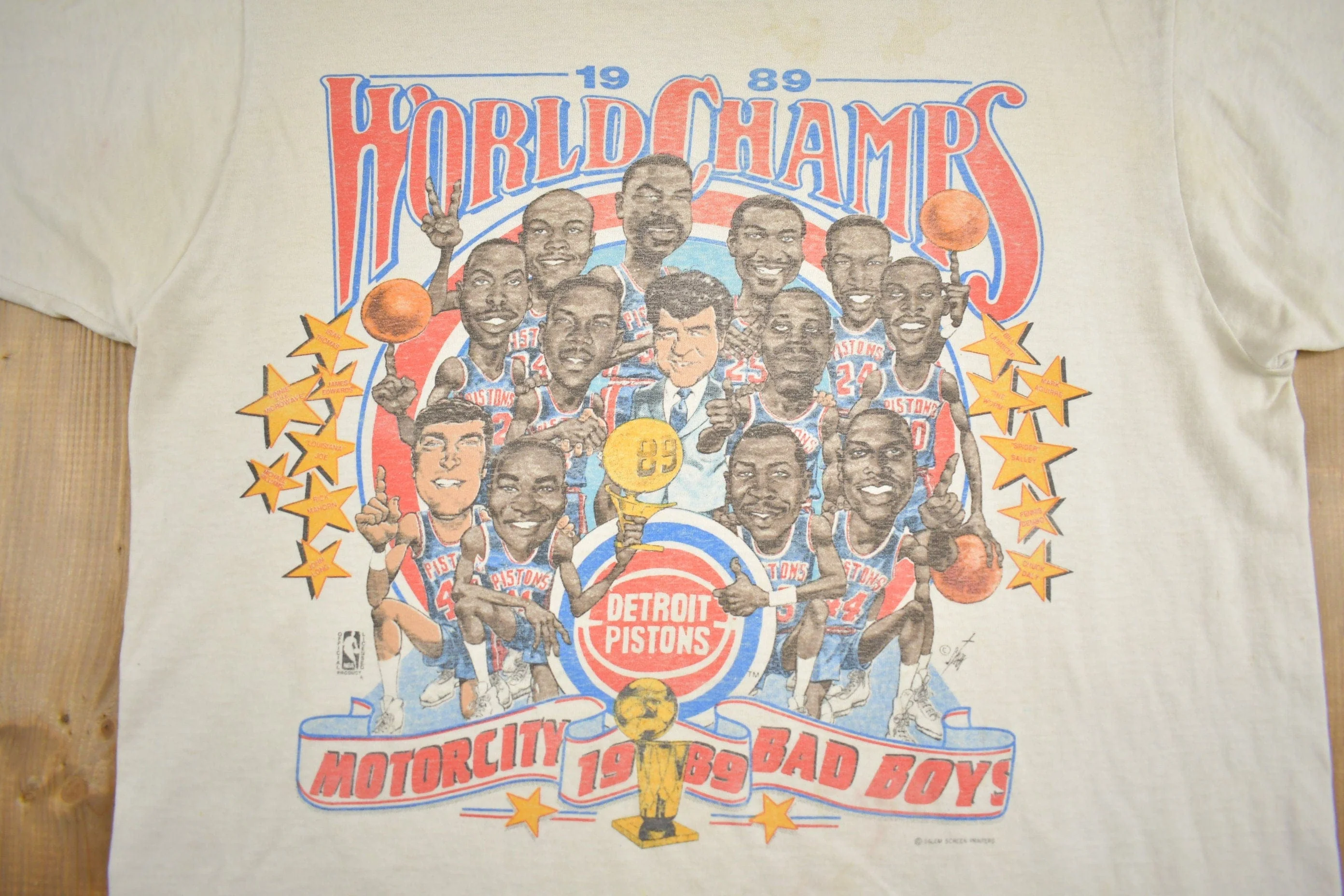 Vintage 1989 Detroit Pistons NBA World Champs Graphic T-Shirt Men's Large - Image 3