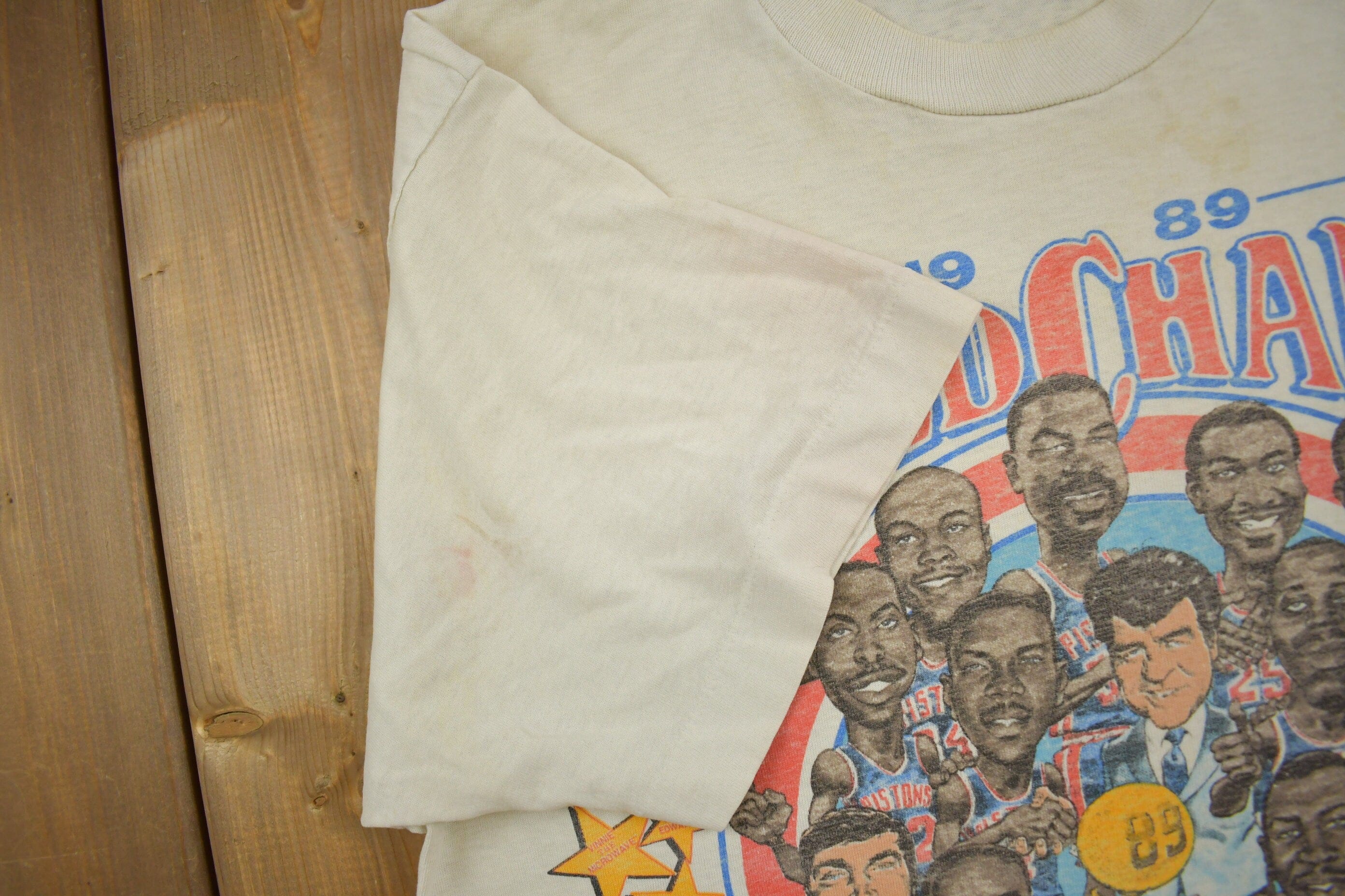 Vintage 1989 Detroit Pistons NBA World Champs Graphic T-Shirt Men's Large - Image 5