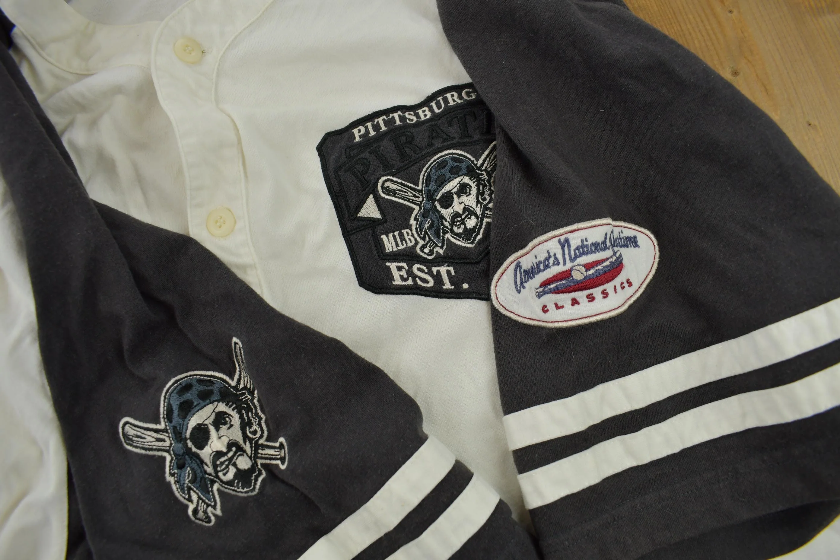 Vintage 1990 Pittsburgh Pirates Button Up Shirt Men's Large - Image 3