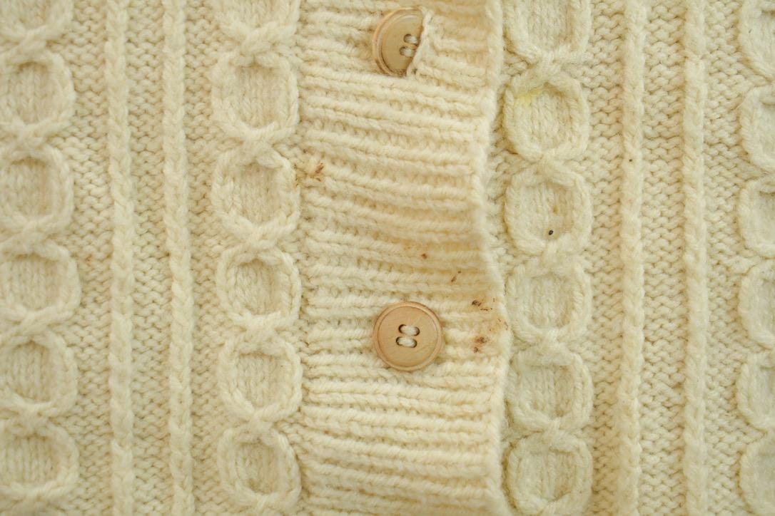 Vintage 1990s 100% Wool Cable Knit Cardigan Sweater Women's M - Image 4