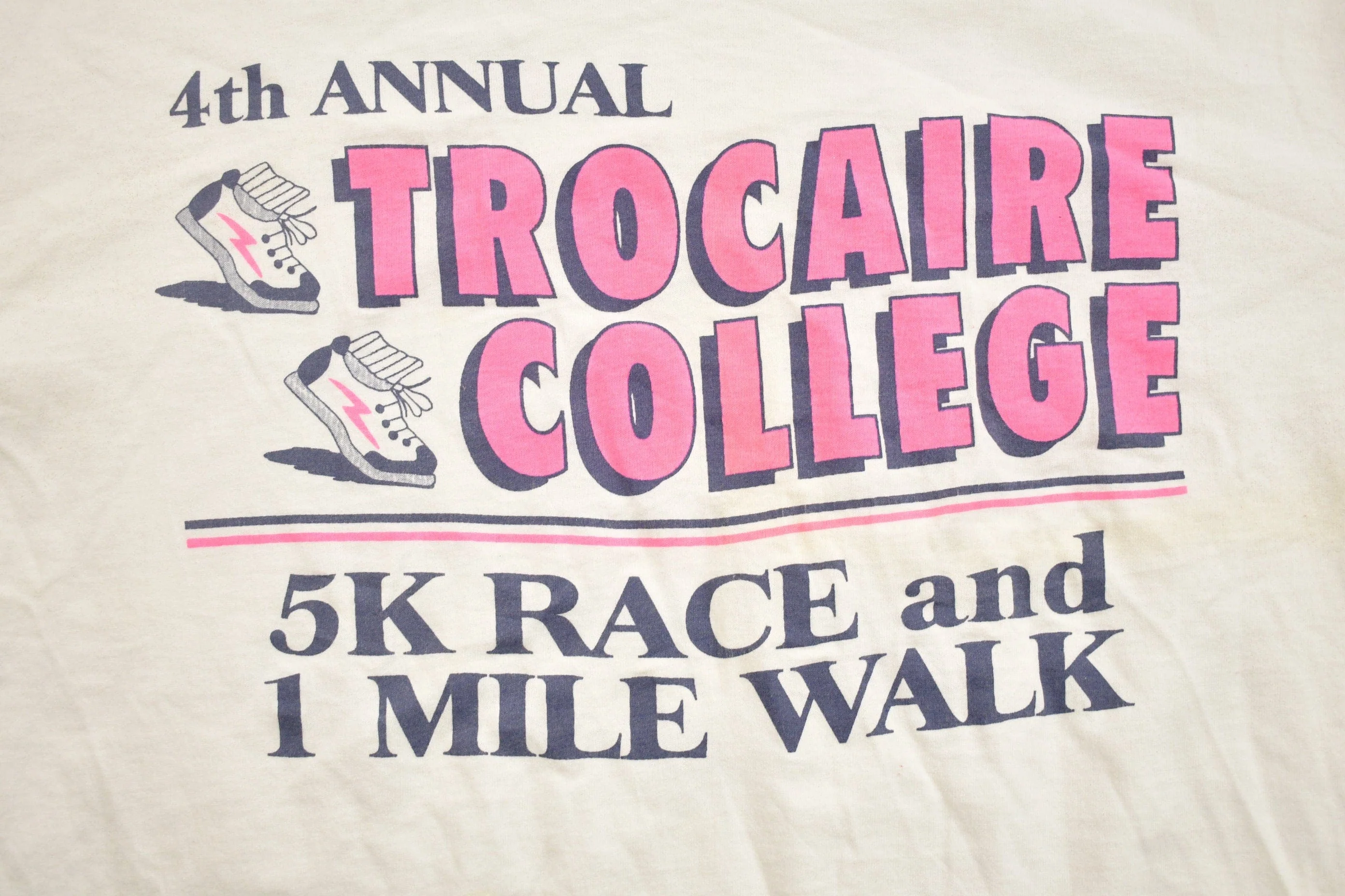 Vintage 1990s 4th Annual Trocaire College 5K Race Crewneck Long Sleeve Shirt Men's Medium - Image 4