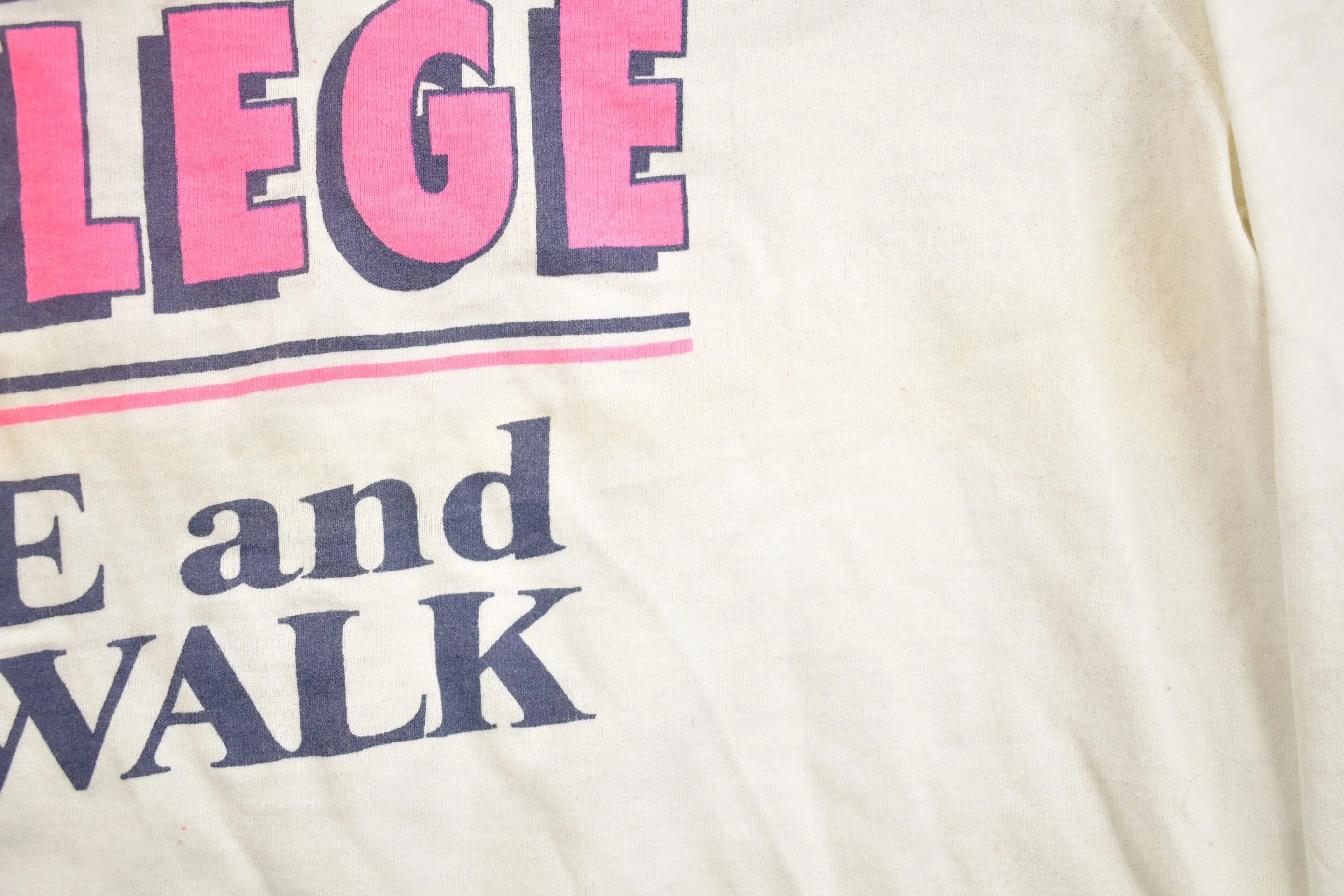 Vintage 1990s 4th Annual Trocaire College 5K Race Crewneck Long Sleeve Shirt Men's Medium - Image 7
