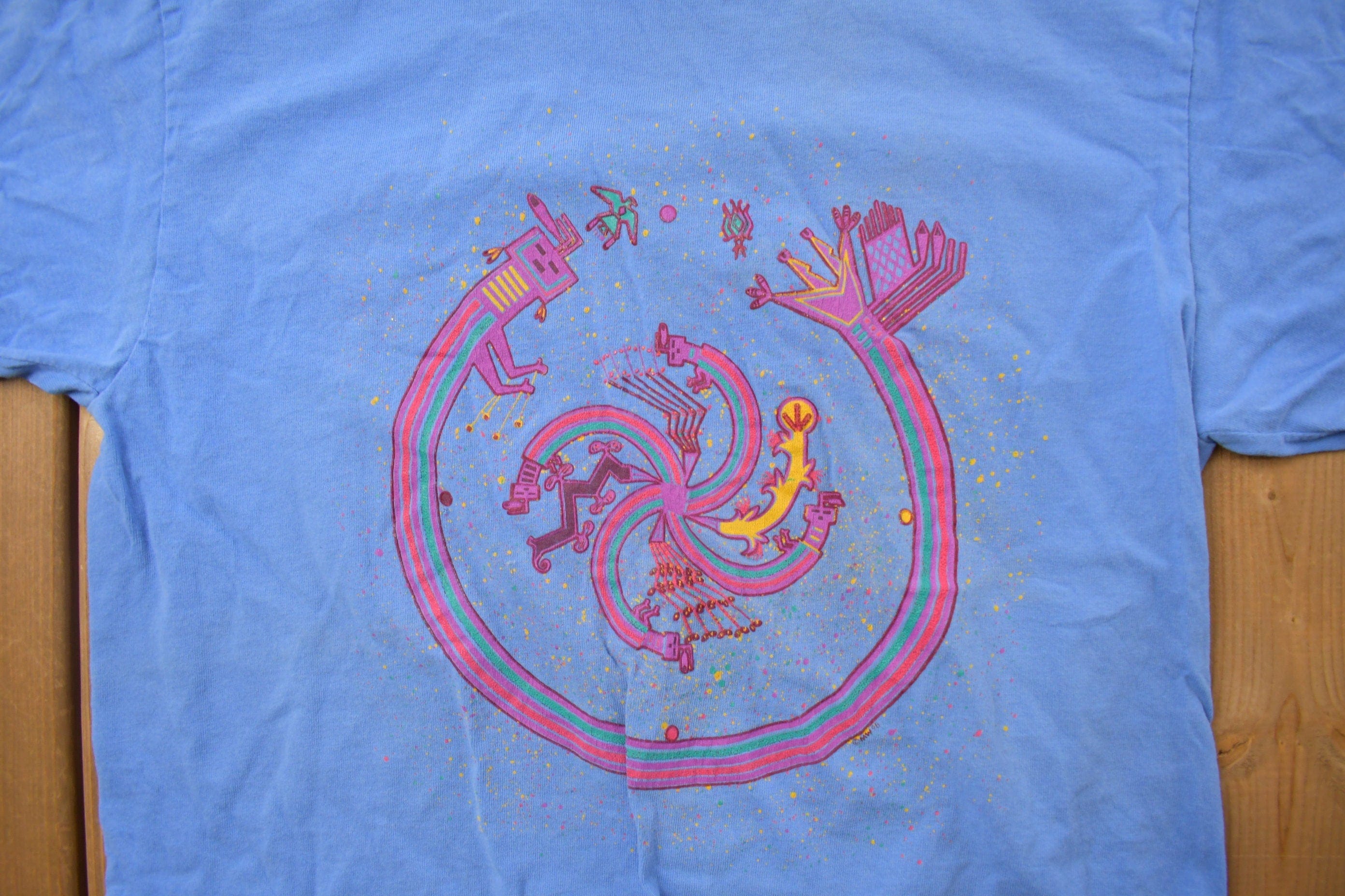 Vintage 1990s Abstract Animals Graphic T Shirt Men's Small - Image 3