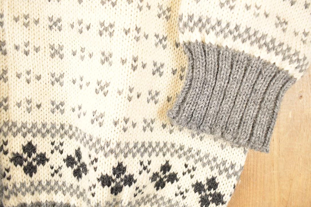 Vintage 1990's Abstract Snowflake Wool Knit Cardigan Sweater Men's S - Image 3