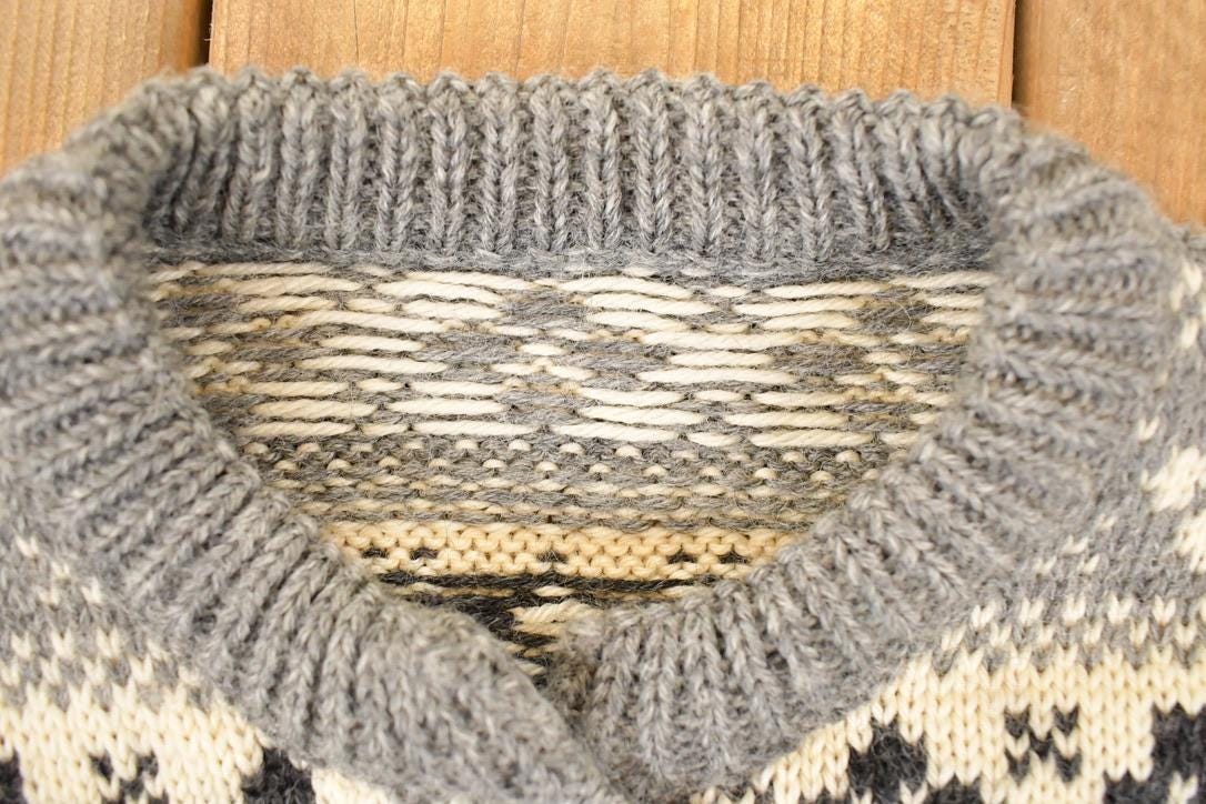 Vintage 1990's Abstract Snowflake Wool Knit Cardigan Sweater Men's S - Image 5