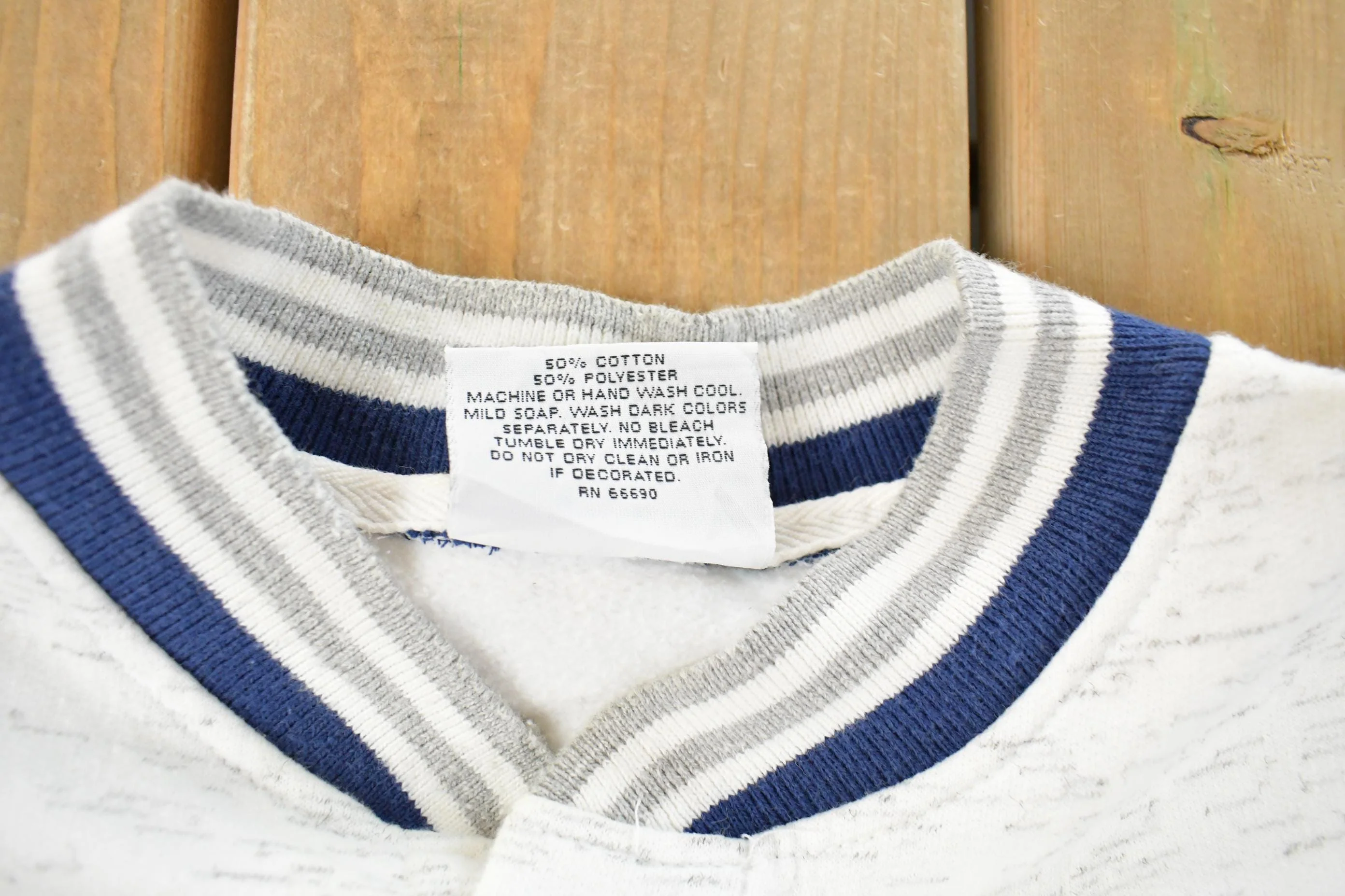 Vintage 1990s Anchor Sailing Henley Crewneck Sweatshirt Men's Medium - Image 7